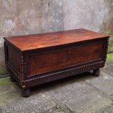 Coffre de mariage cassone en bois