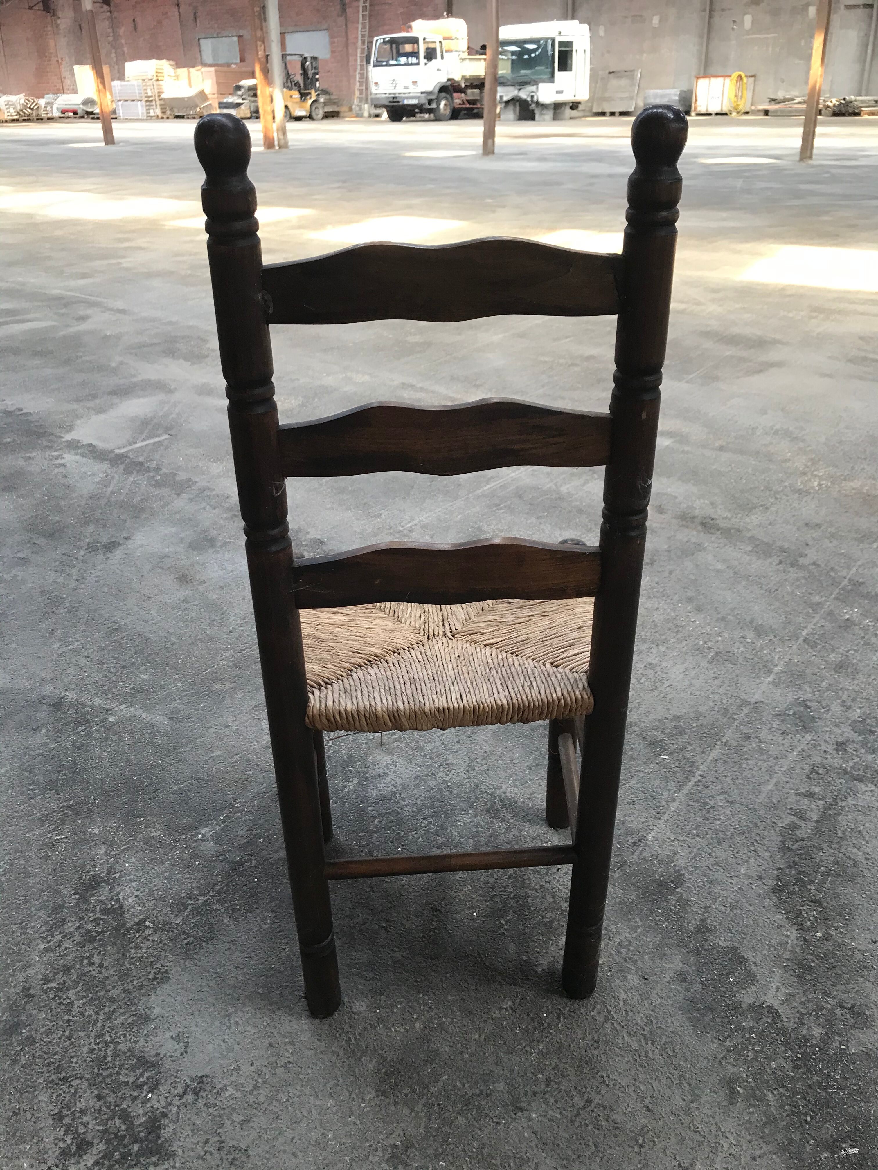 Suite of 4 rustic chairs mulched