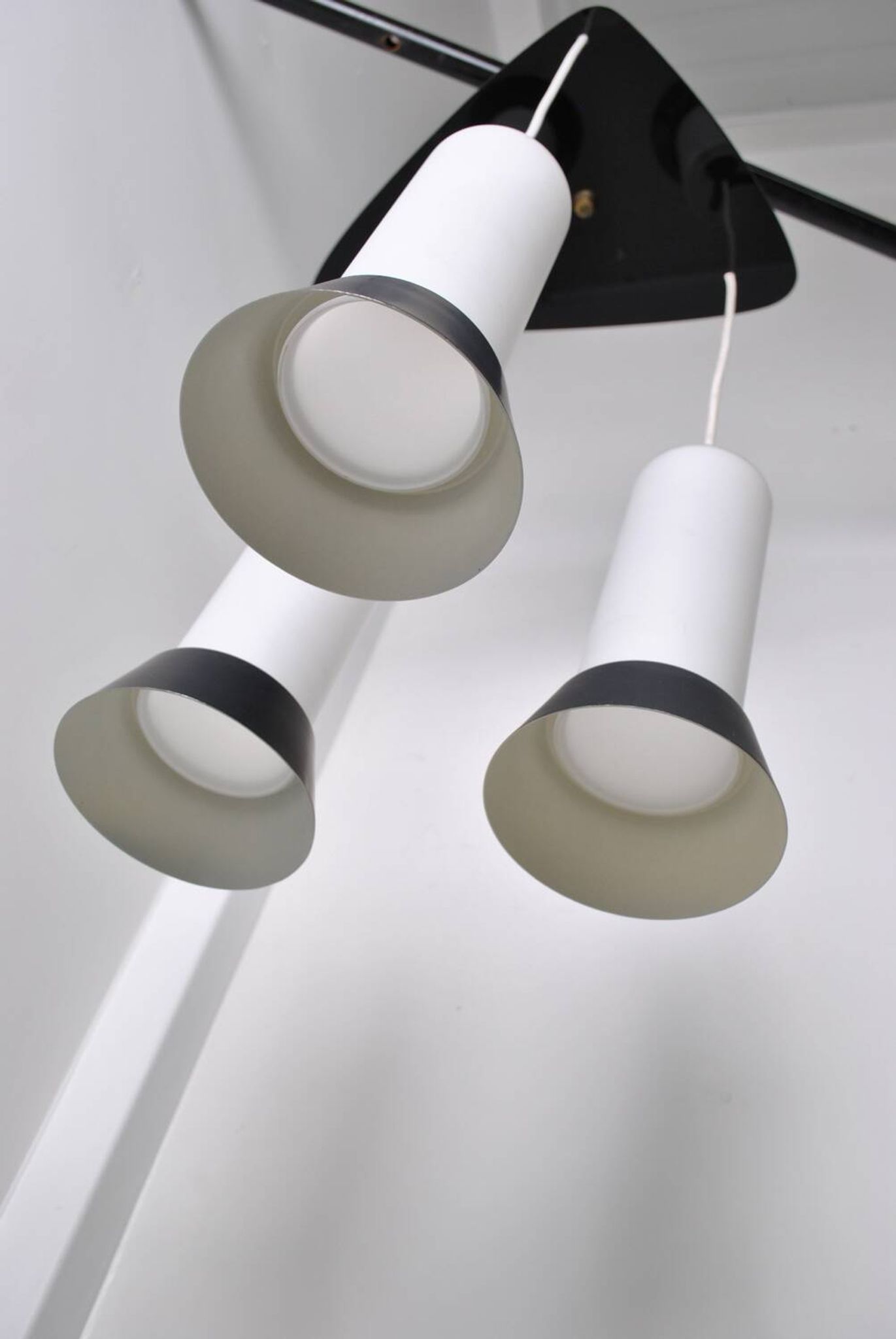 Suspension 3 opalines 1960