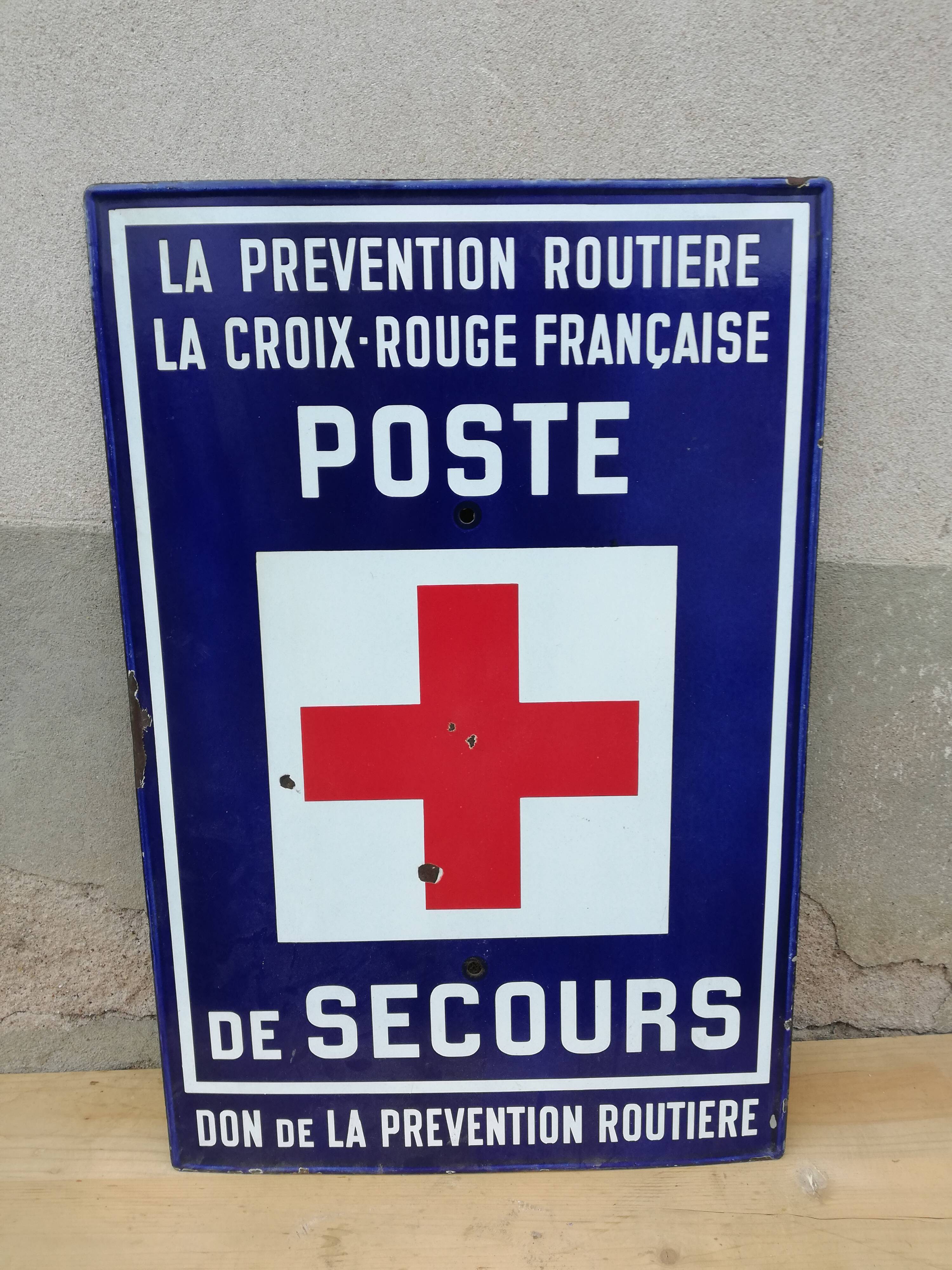 Enamelled plate former emergency post