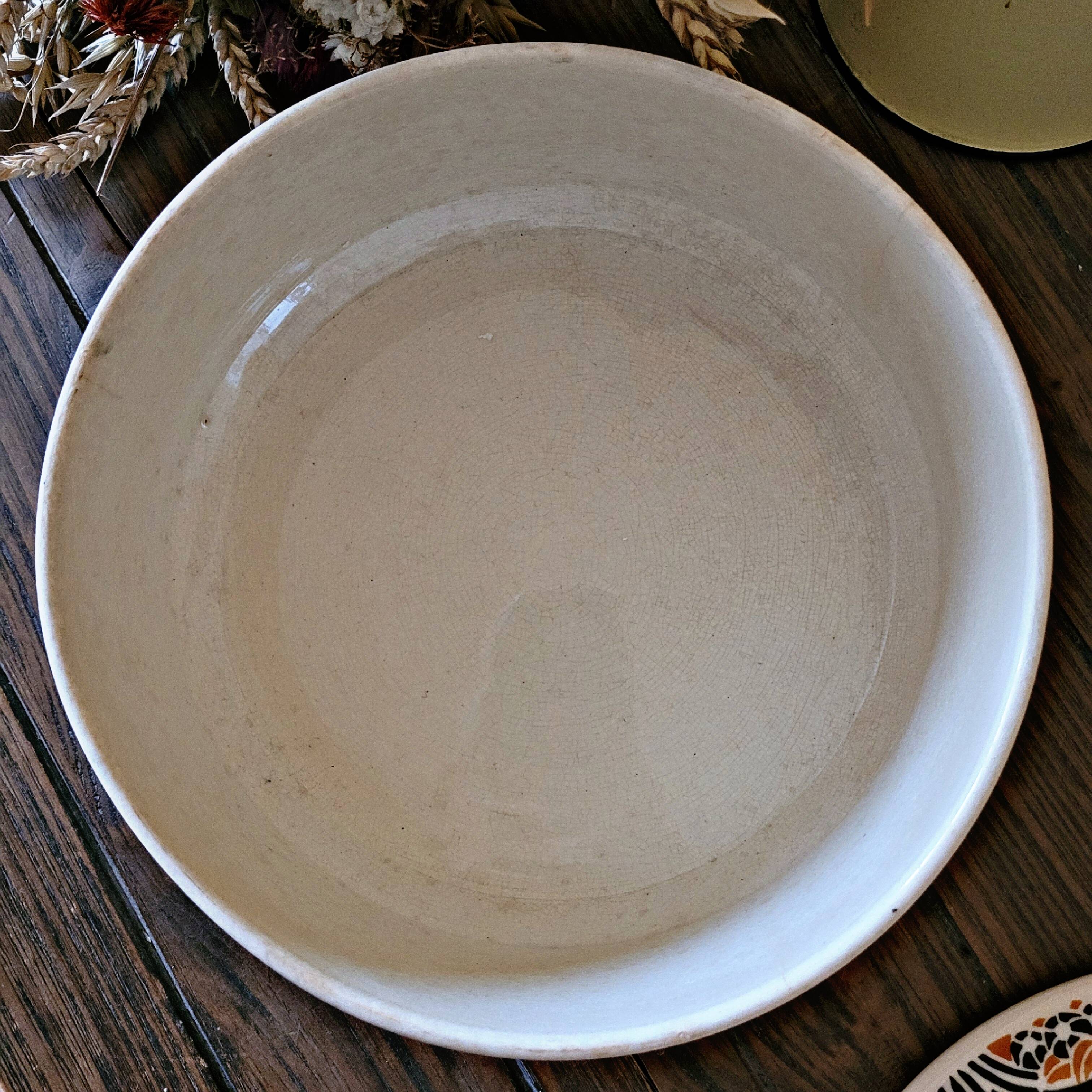 Badonviller Montmartre dish with lid