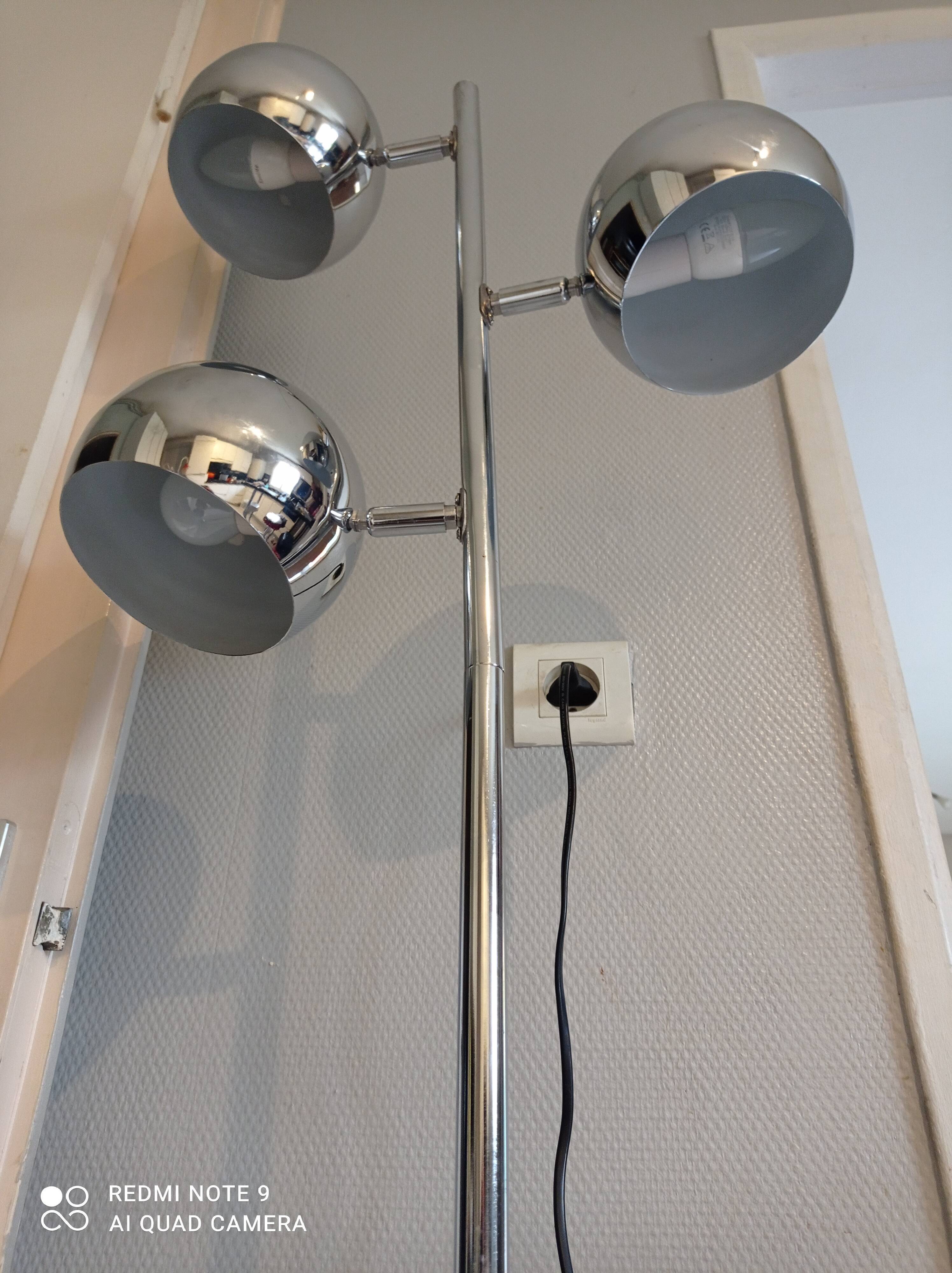 Eyeball floor lamp Tulip foot