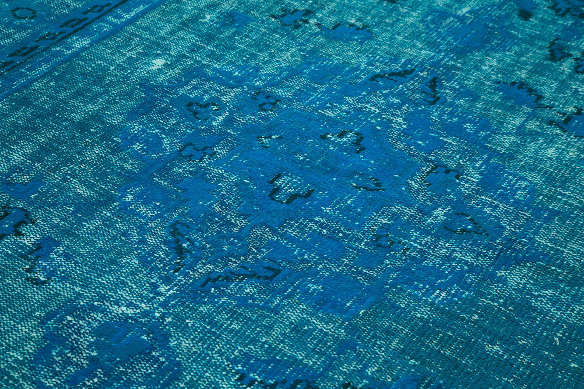 Handmade hi-low pile oriental 1970s 201 cm x 291 cm turquoise carpet