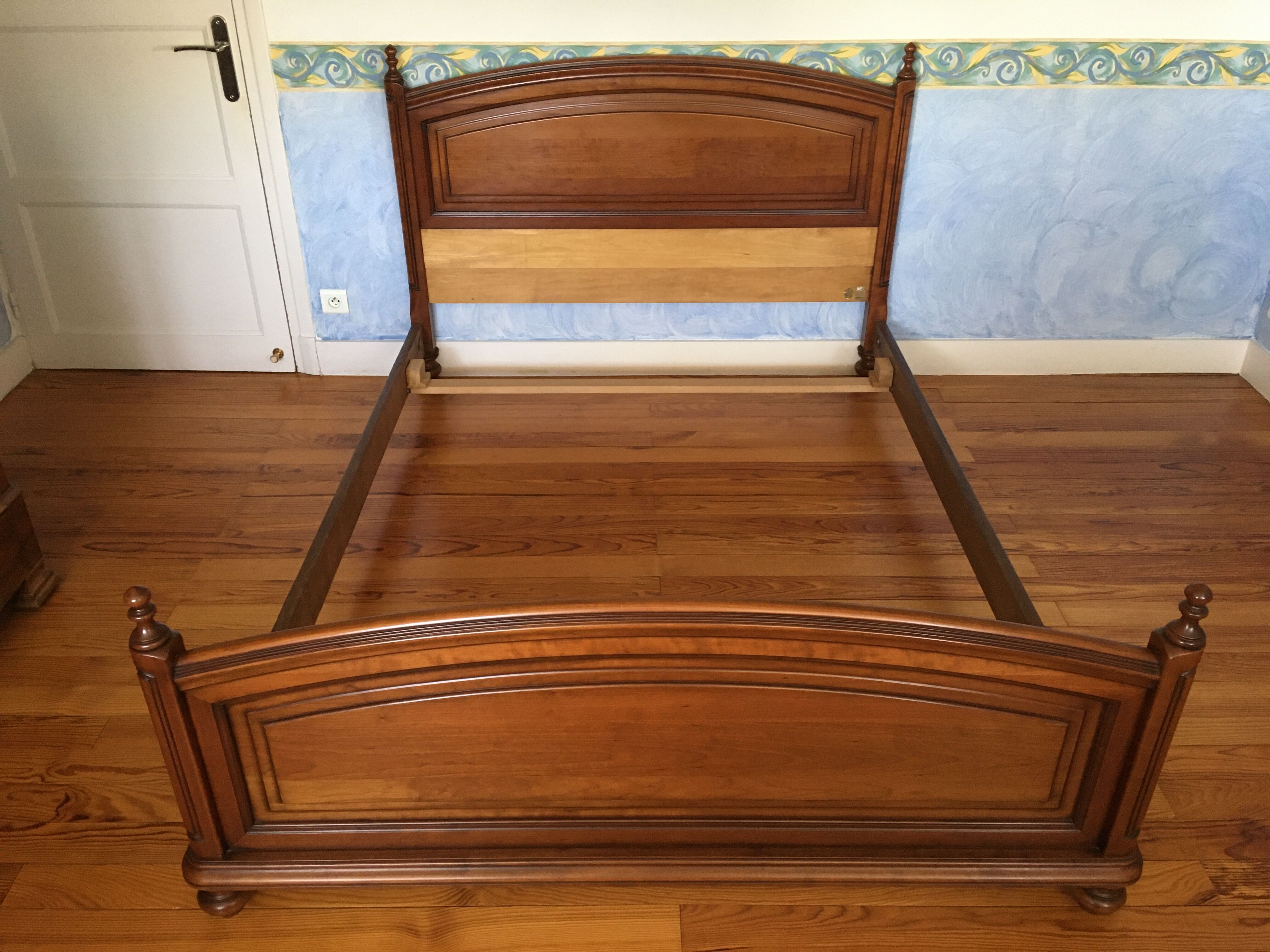 Solid cherry wood bed 140 x 190