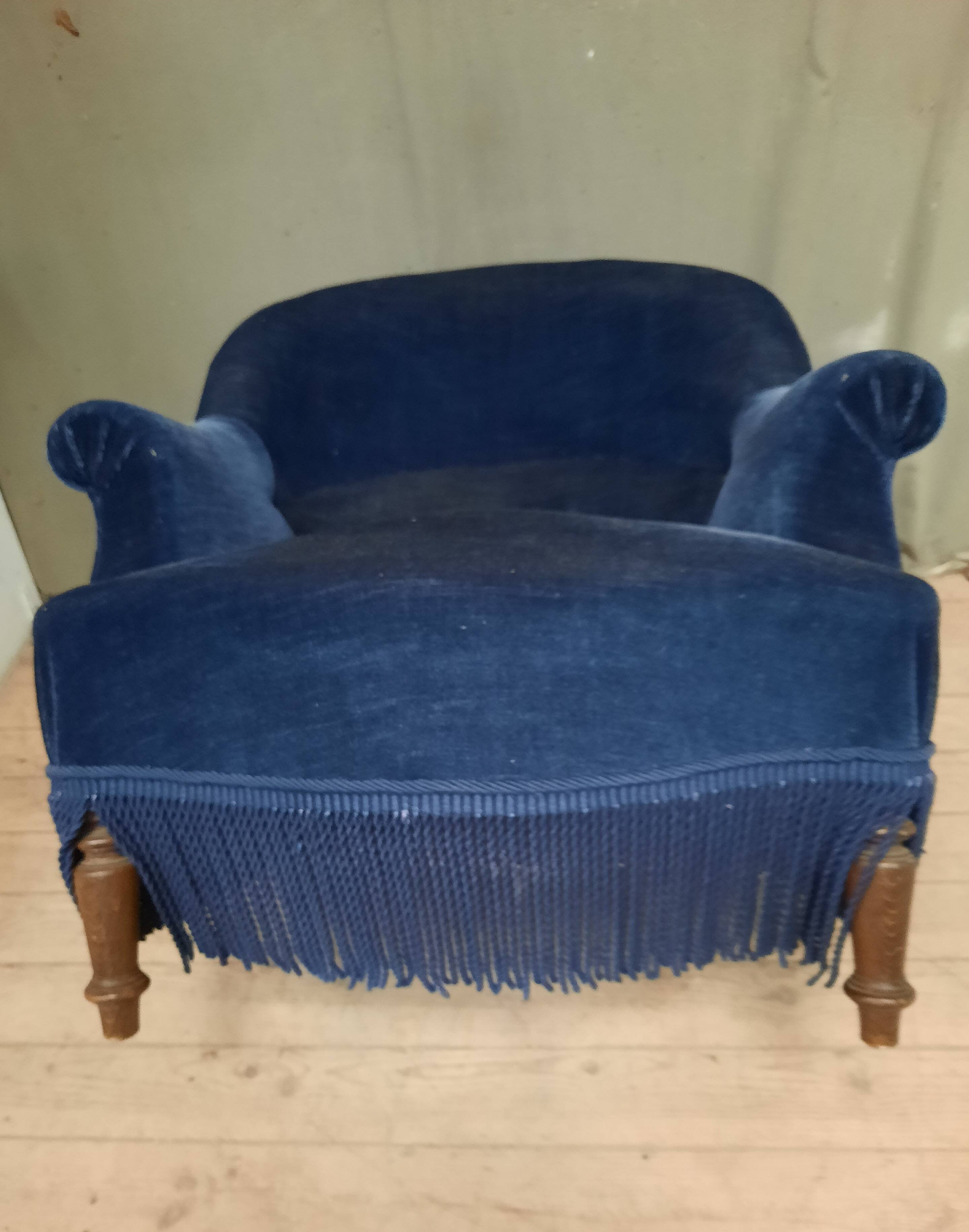 Blue toad armchair
