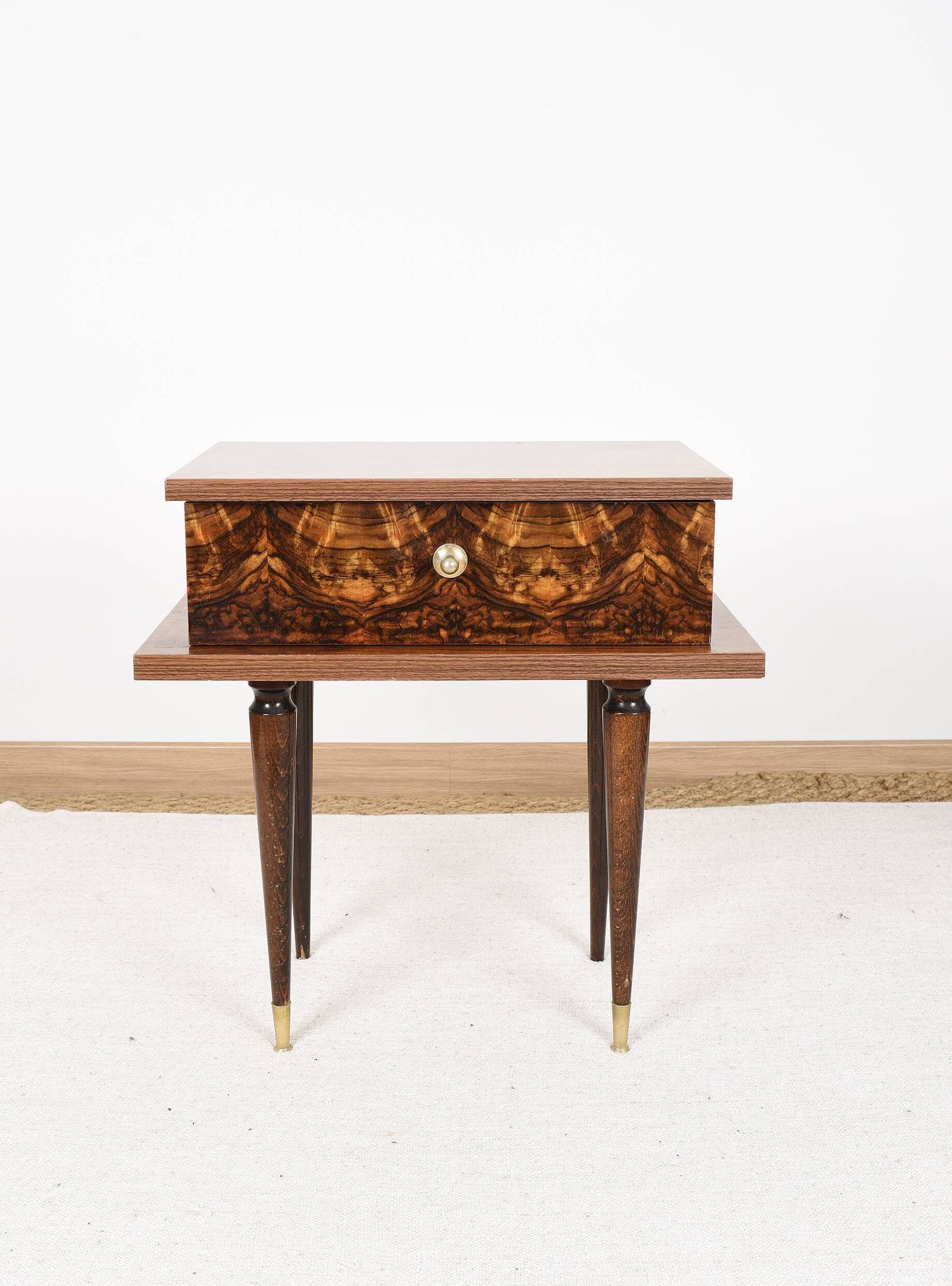 Vintage bedside table from the 50s in lacquered wood and mahogany.