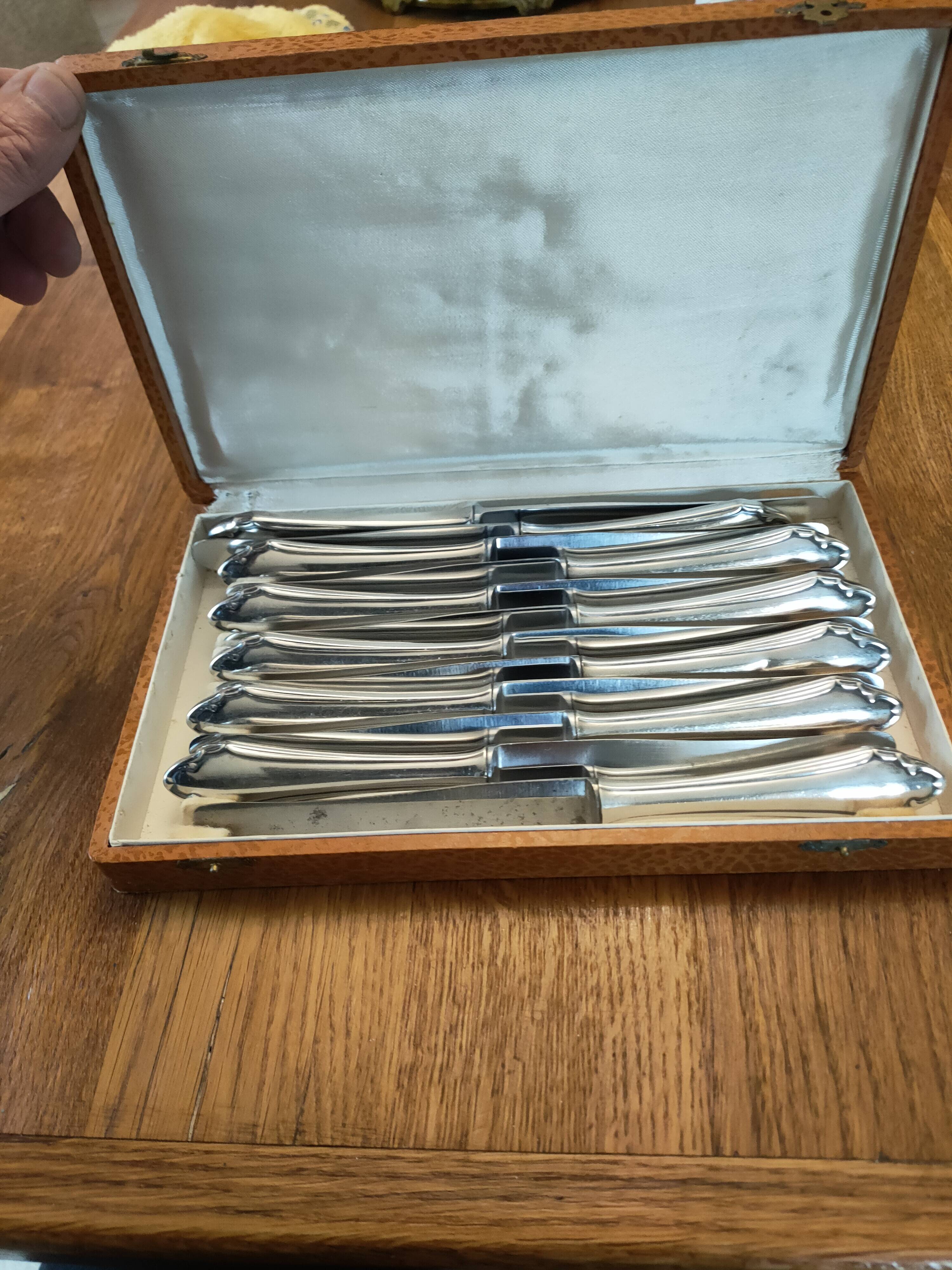 set of 11 silver metal cutlery