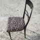 Set de 6 chaises salle à manger Mid Century laque noire peluche imprimé léopard