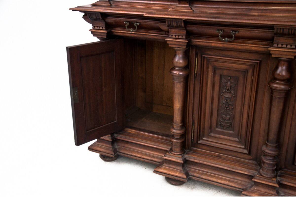 A historic cupboard from the end of the 19th century.