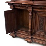 A historic cupboard from the end of the 19th century.