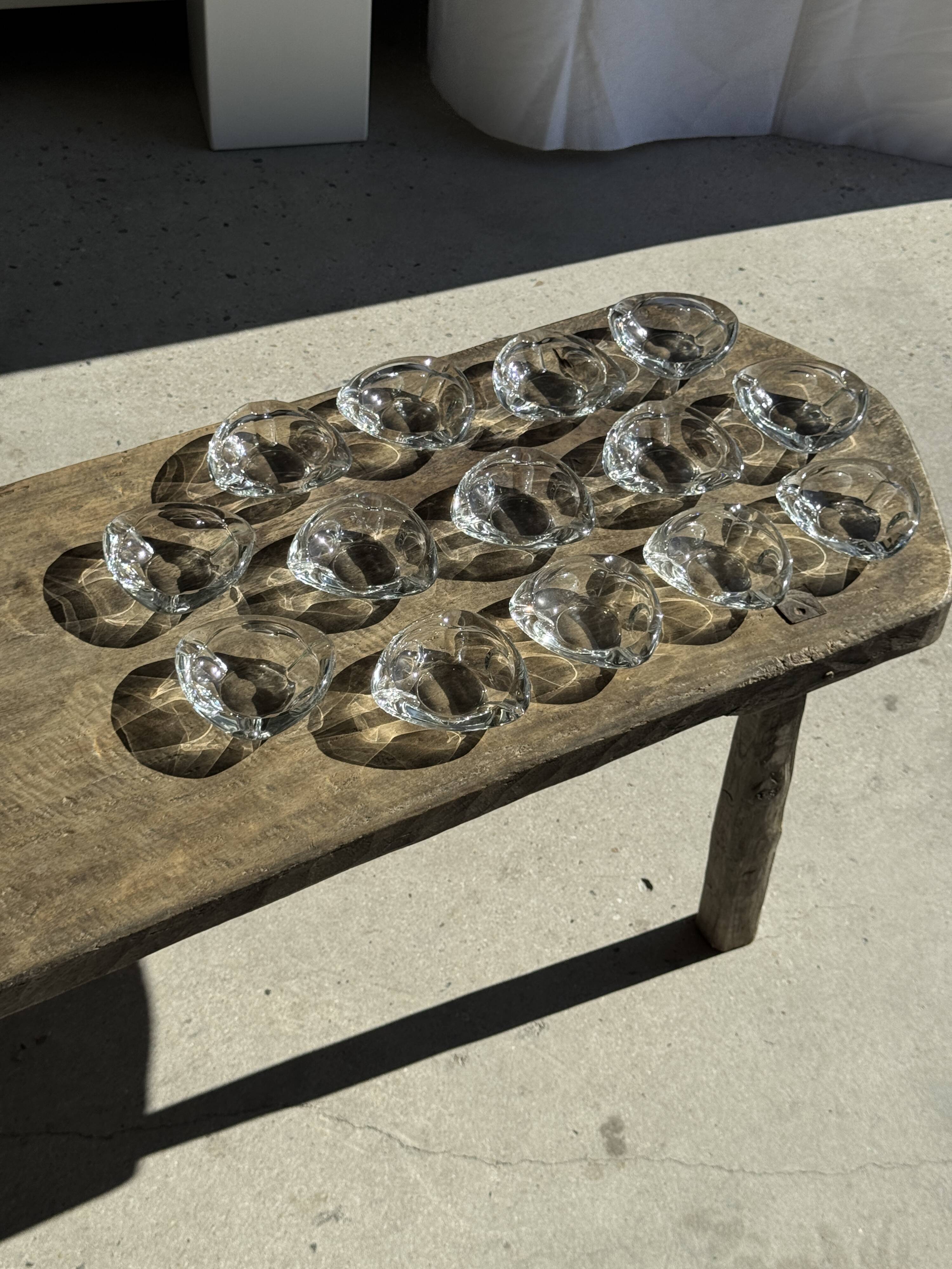 Set of 14 triangular glass ashtrays D13