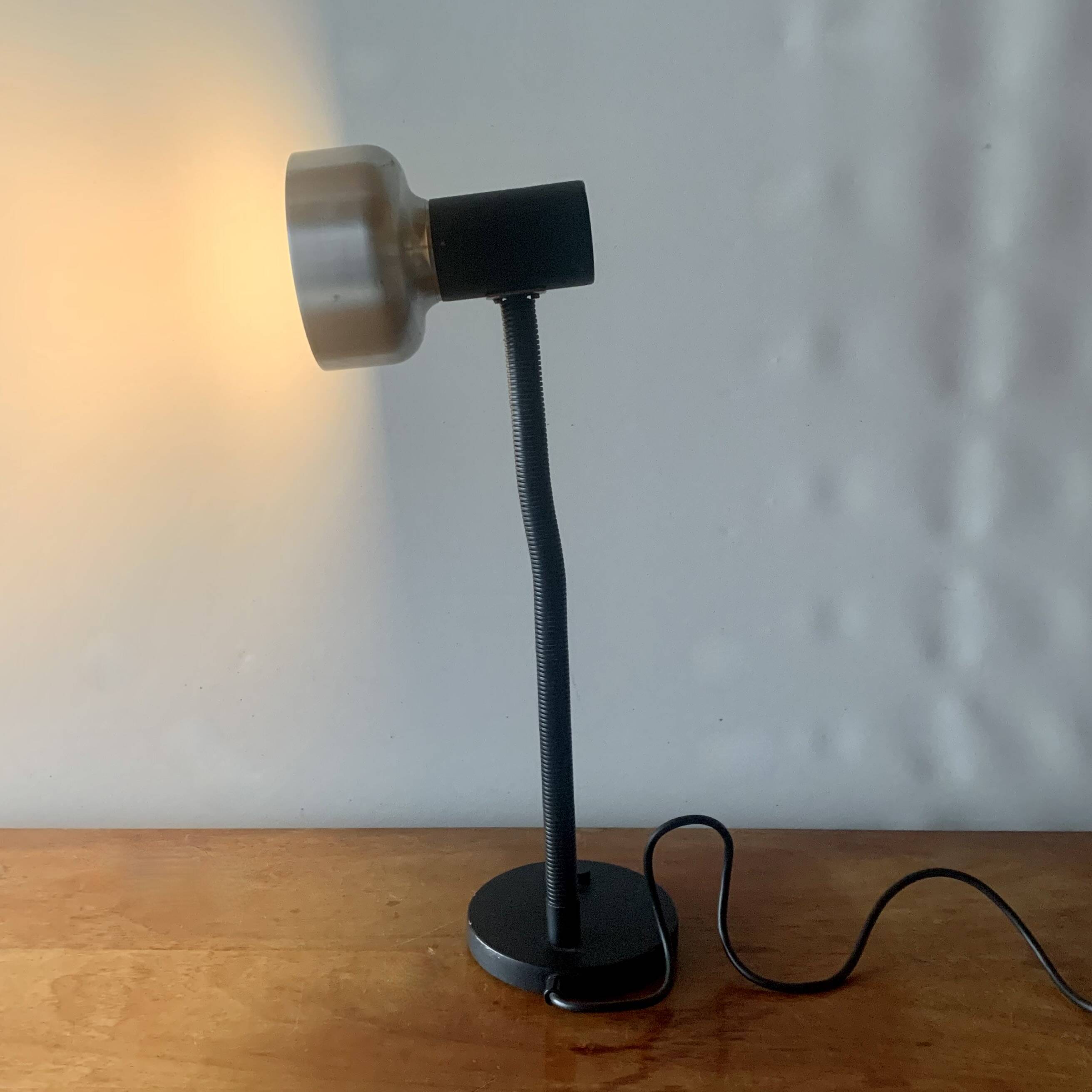 Vintage Wila desk lamp in black metal and aluminum