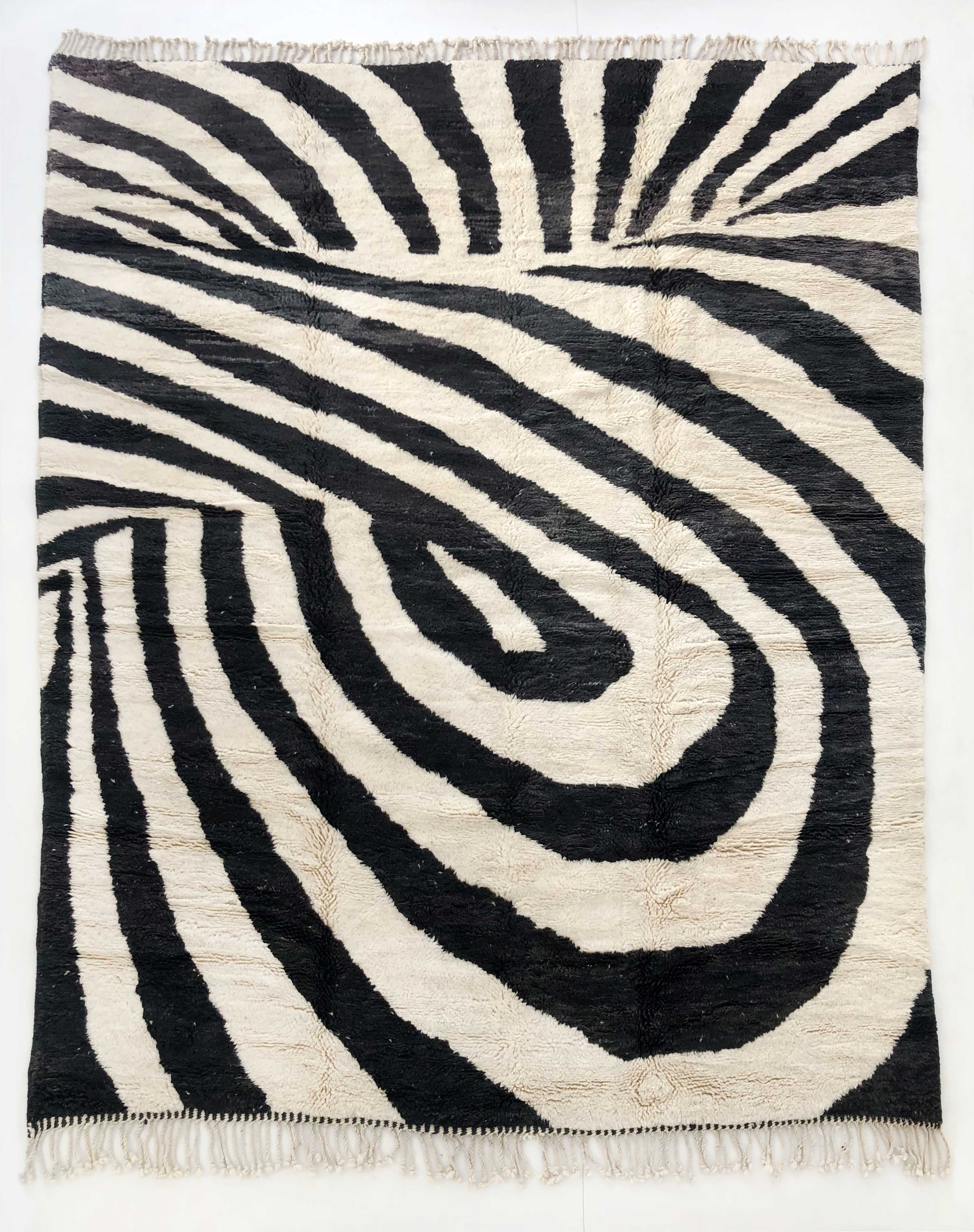 Moroccan berber carpet m'rirt ecru and black 3,43x2,39m