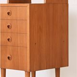 Fine teak bookcase with drawers
