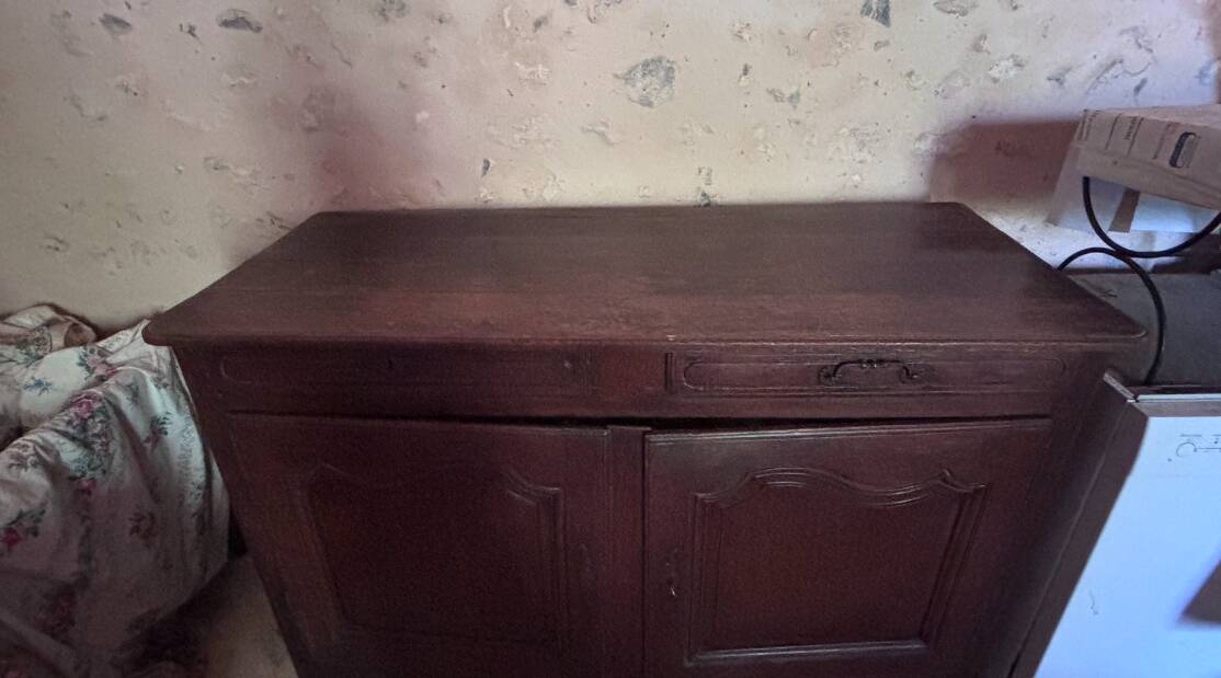 Old Breton oak sideboard – 2 doors, 2 drawers