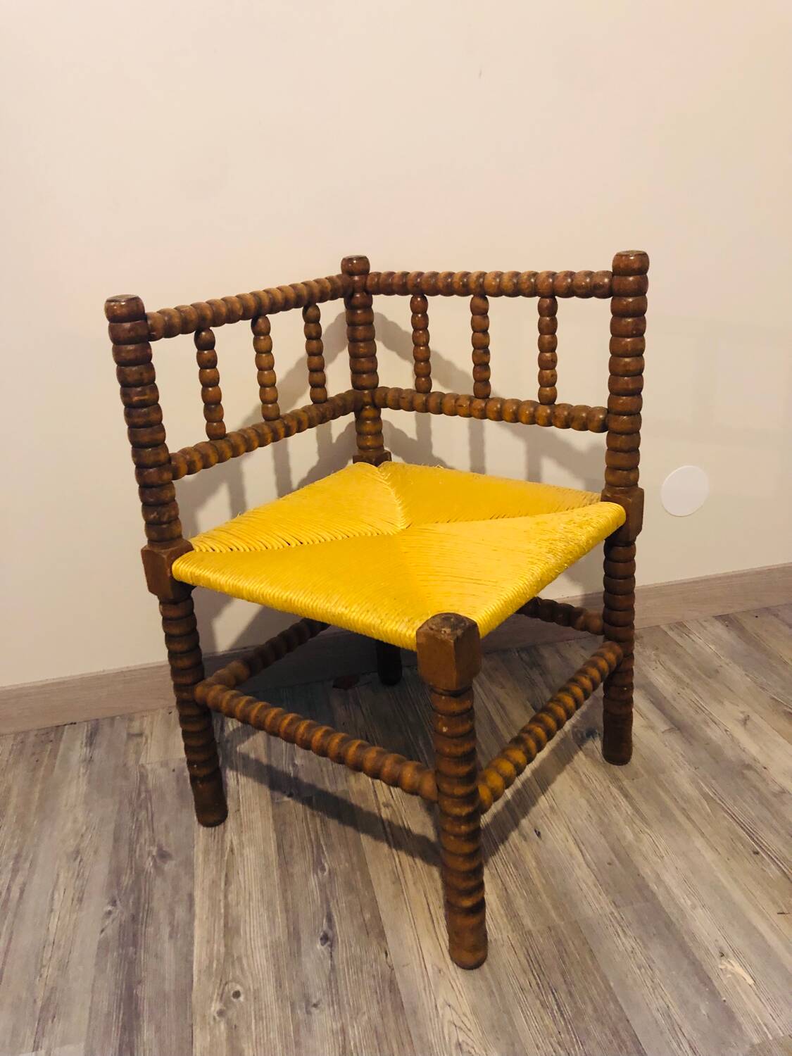 Vintage Art Deco corner chair in bobbin oak and straw, 1930s