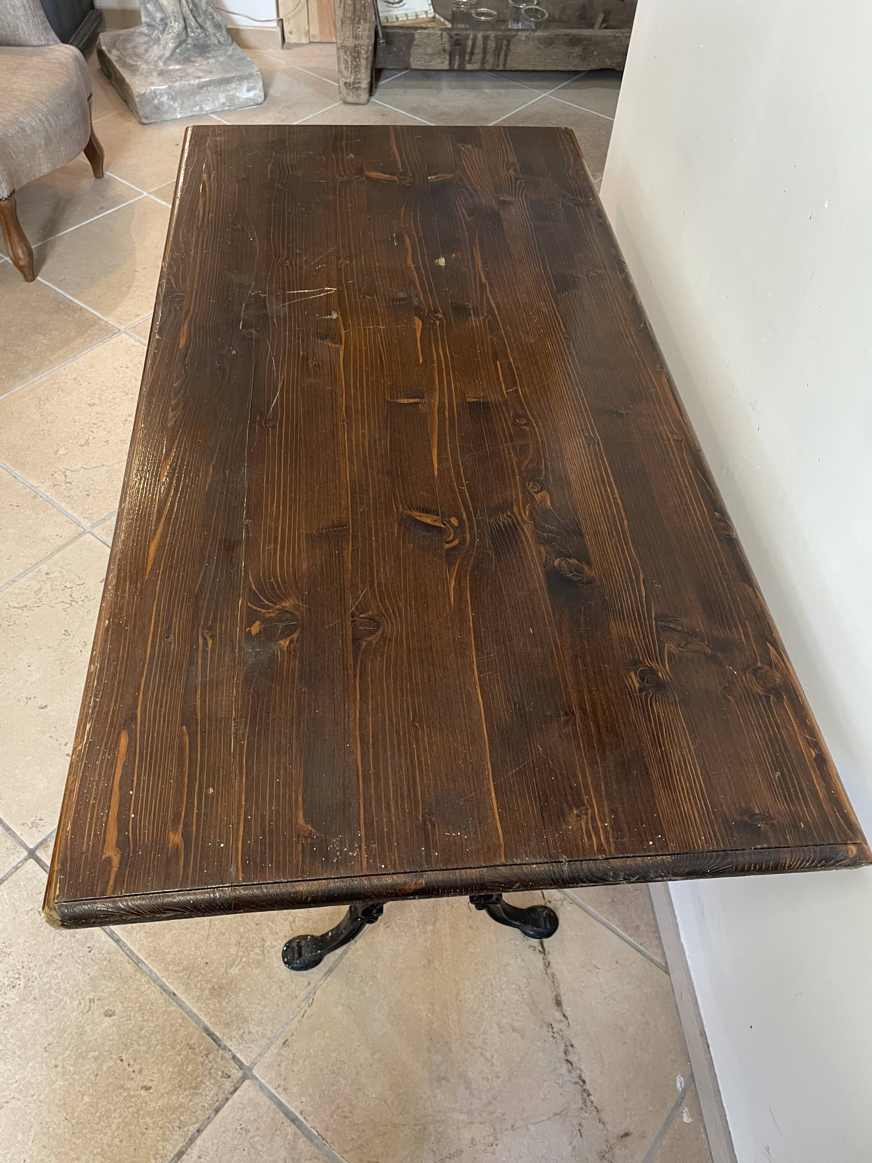 Bistro table