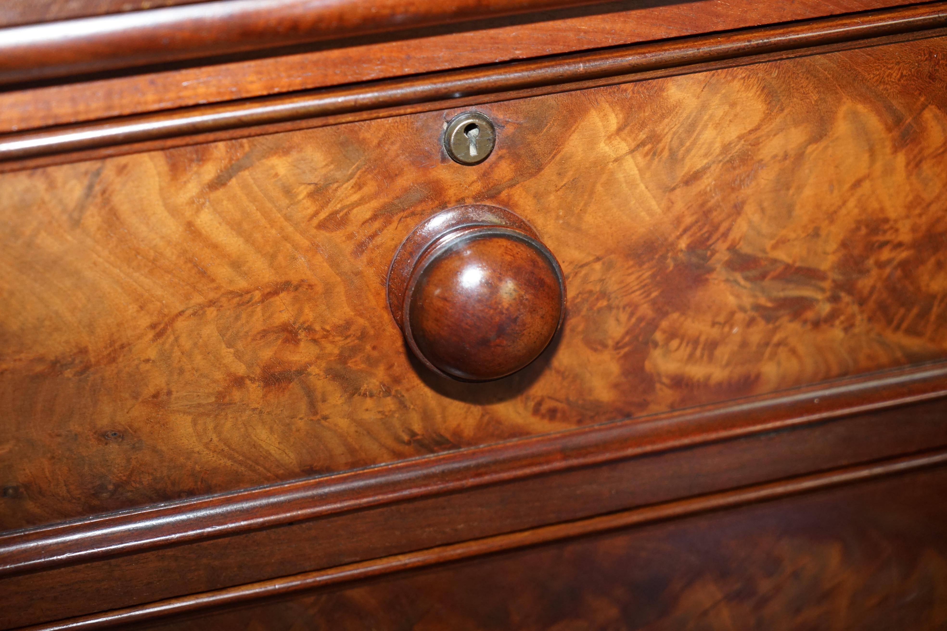 Victorian commode in flame wood with four drawers