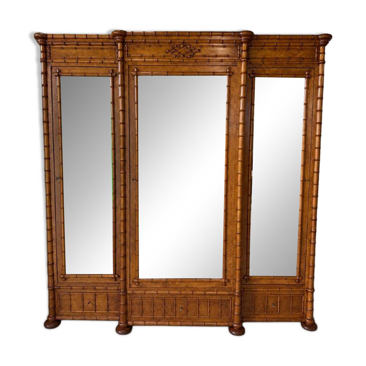 Armoire à glace 3 portes style faux bambou époque 19e siècle