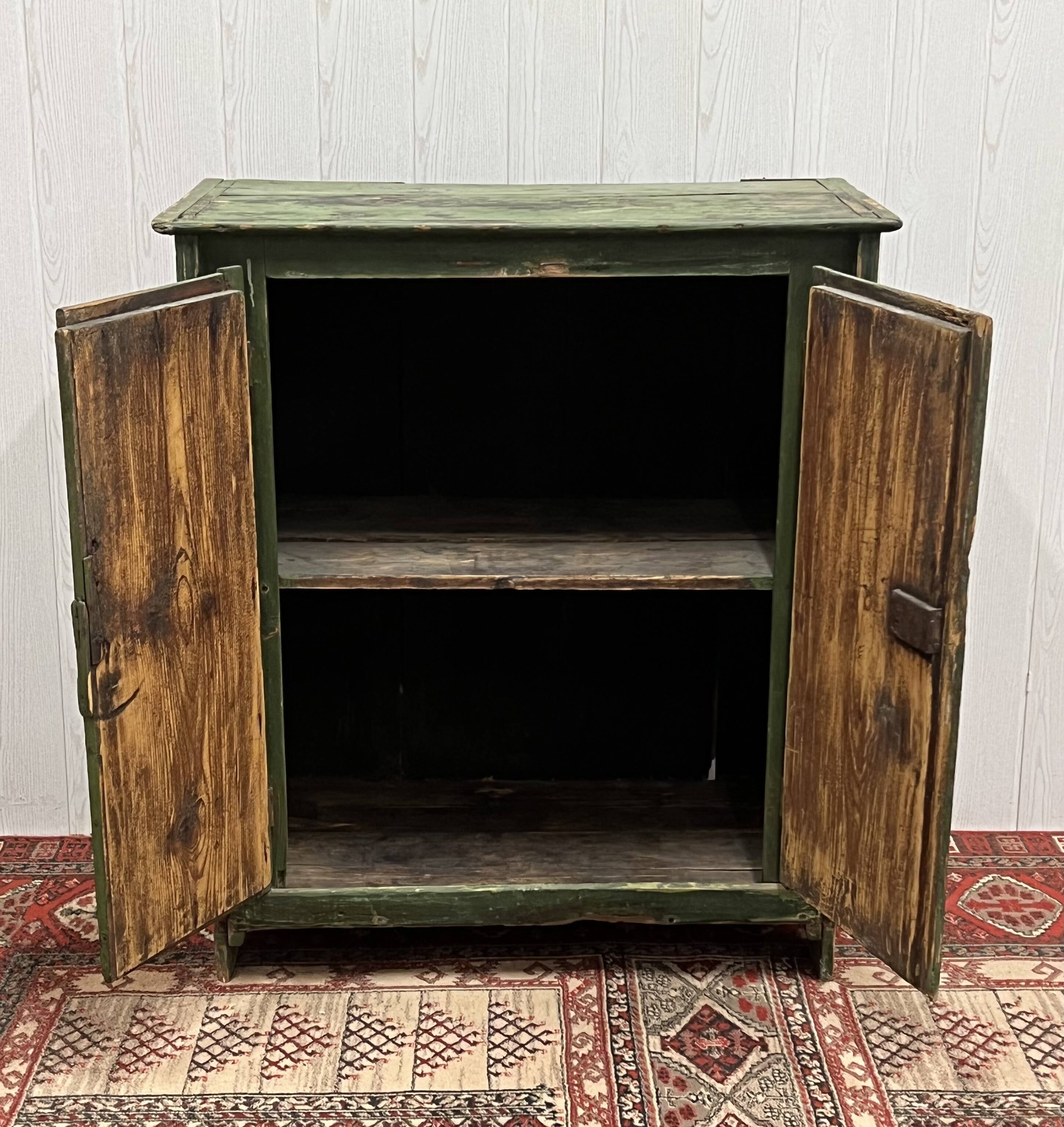 Patinated furniture / patinated buffet