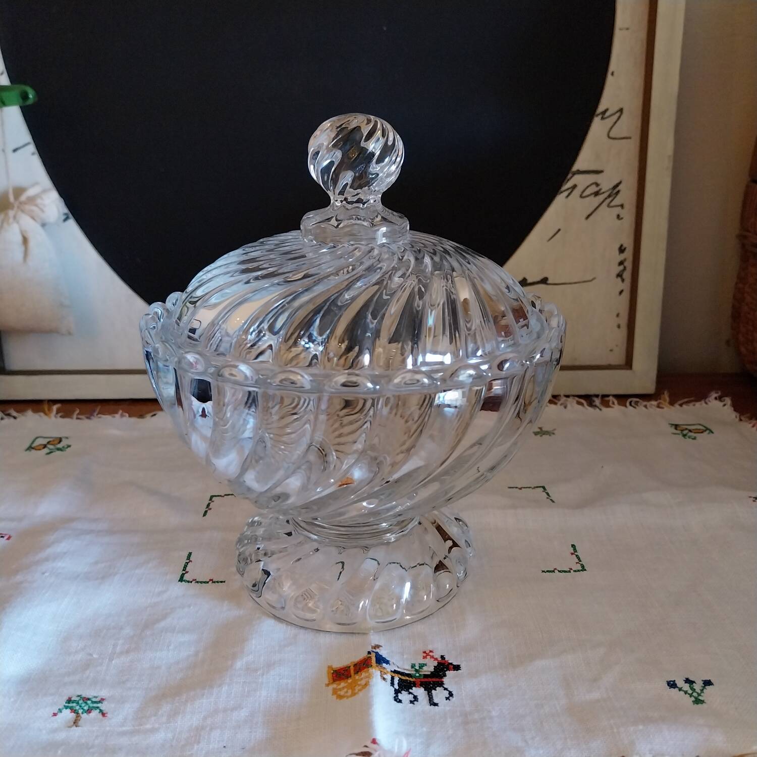Baccarat crystal candy box
