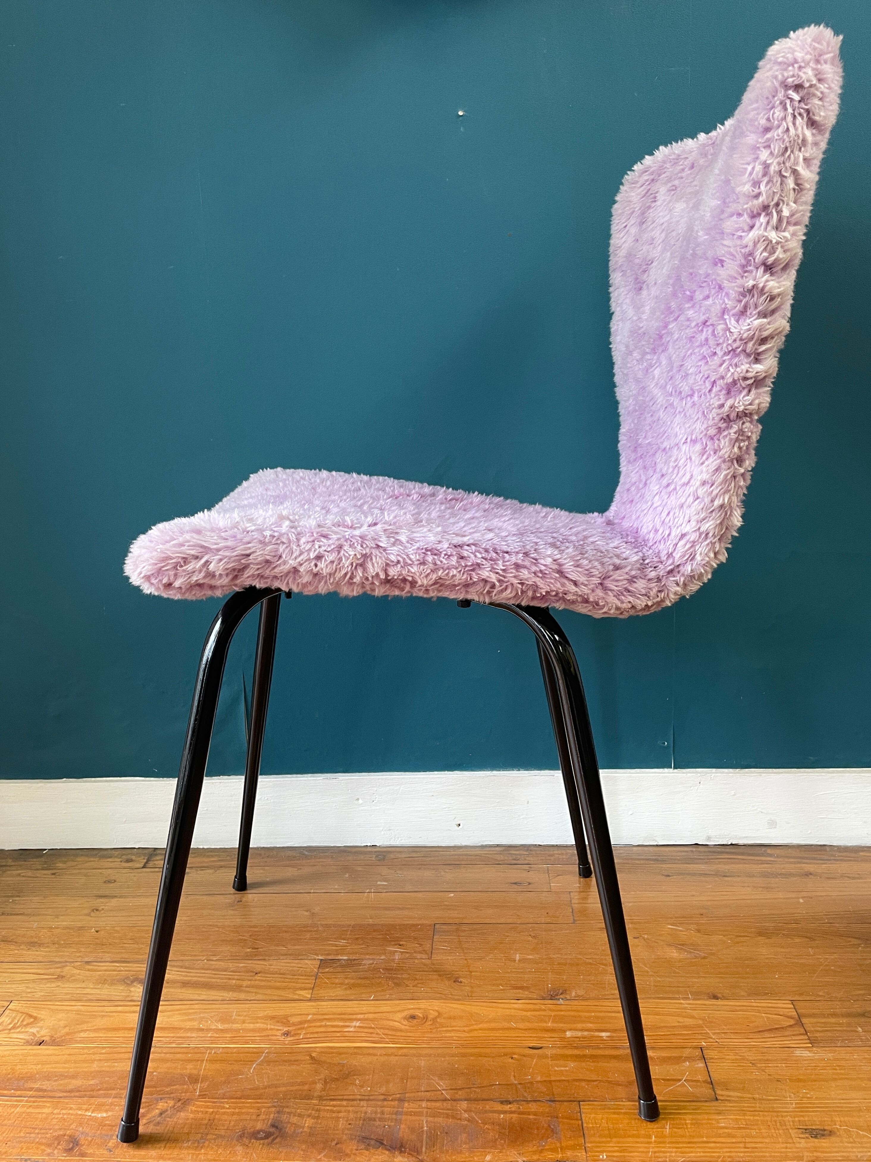 Chaise en moumoute années 50