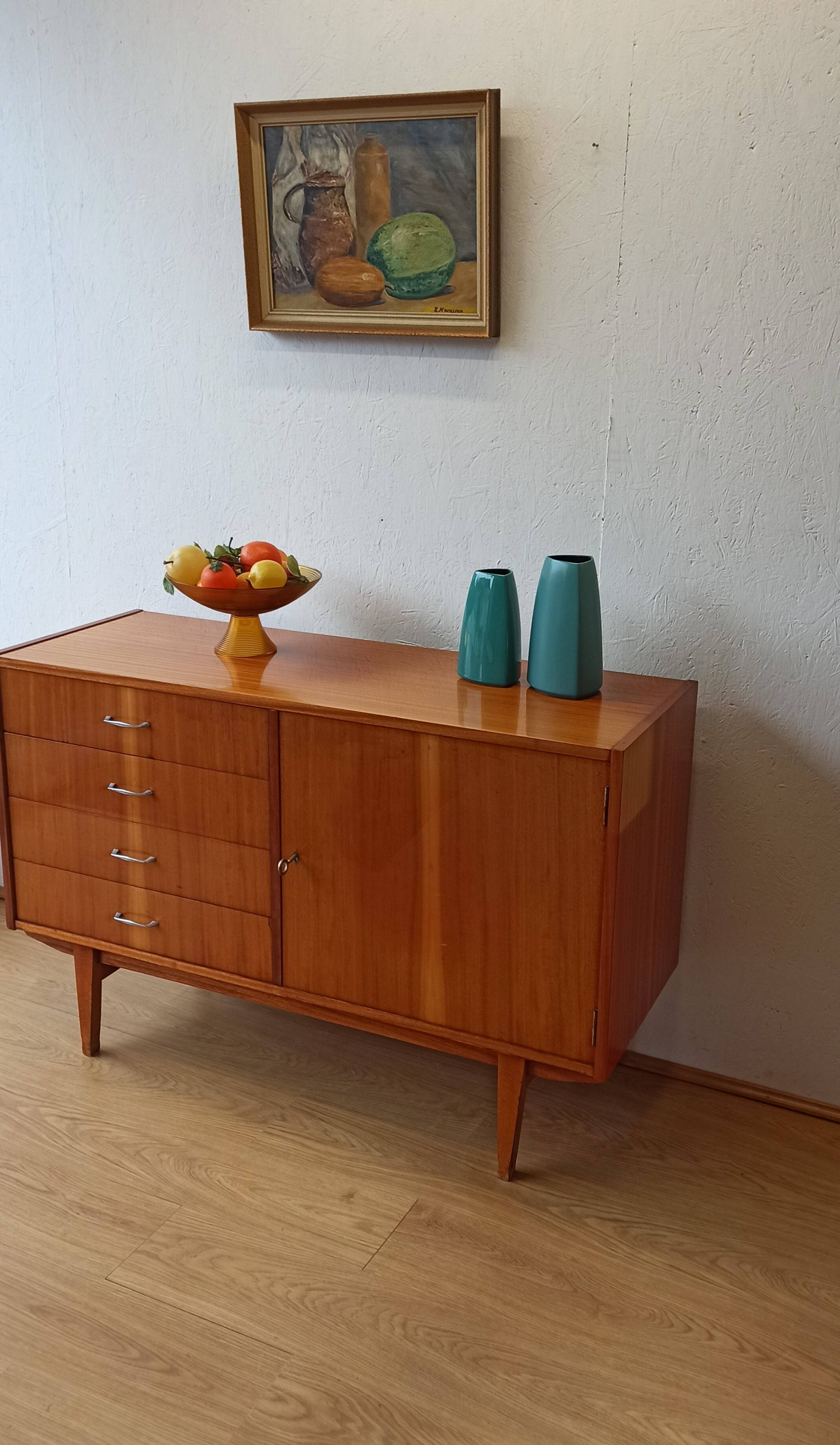 Buffet moderniste, années 1970