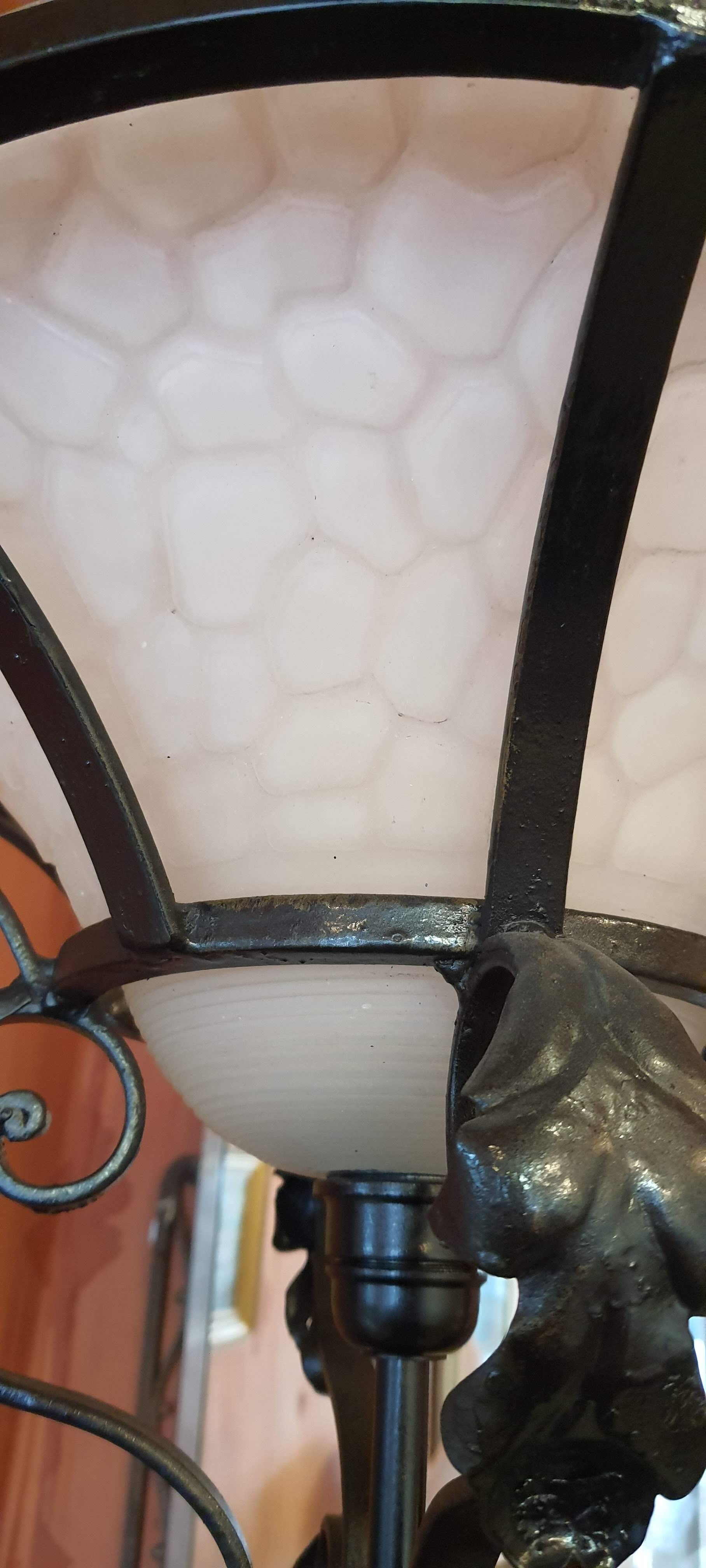 Art deco lamppost