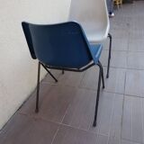 Pair of chairs by Robin Day Helli edition 60