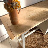 Children's desk