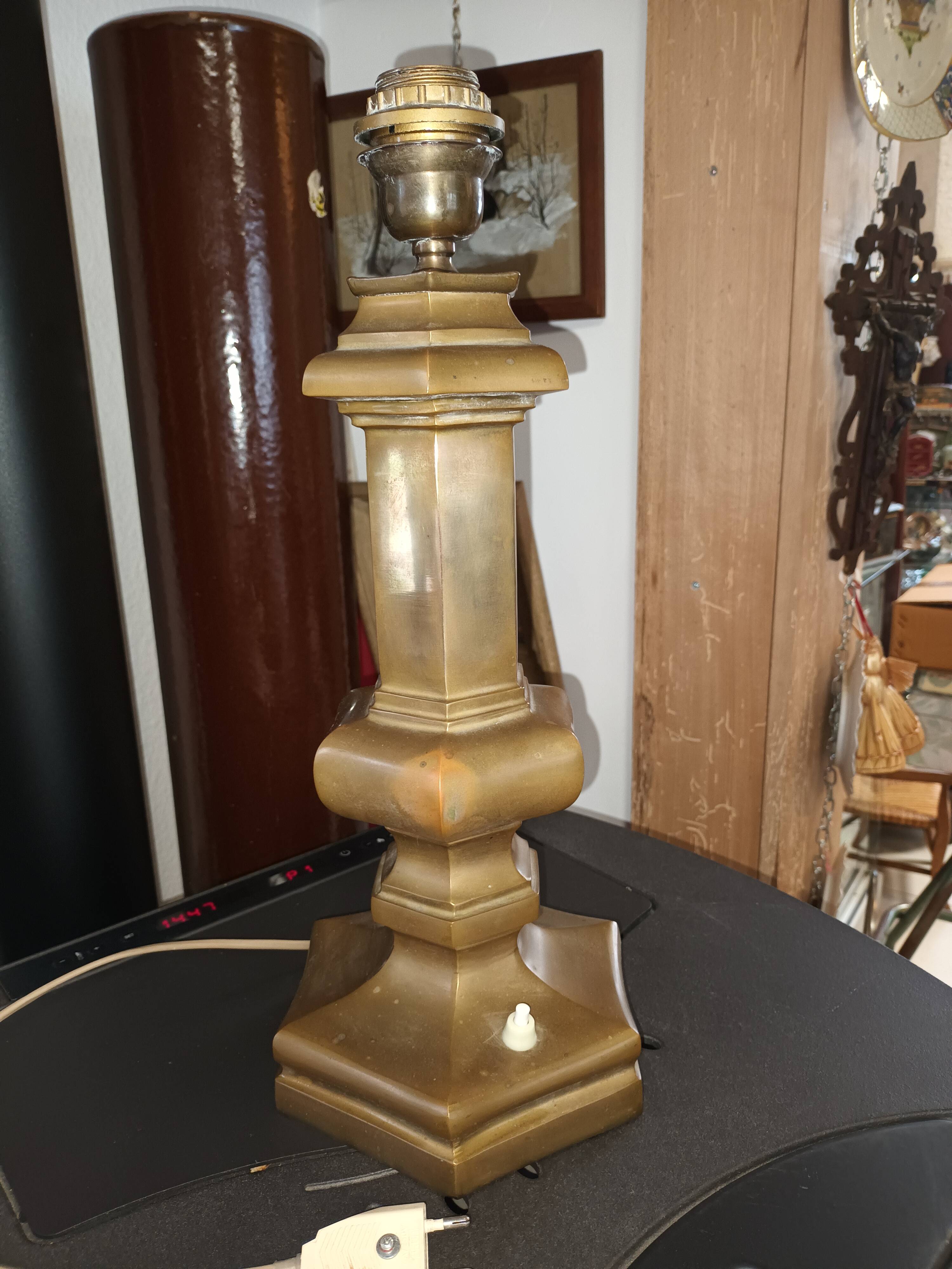 Brass lamp foot