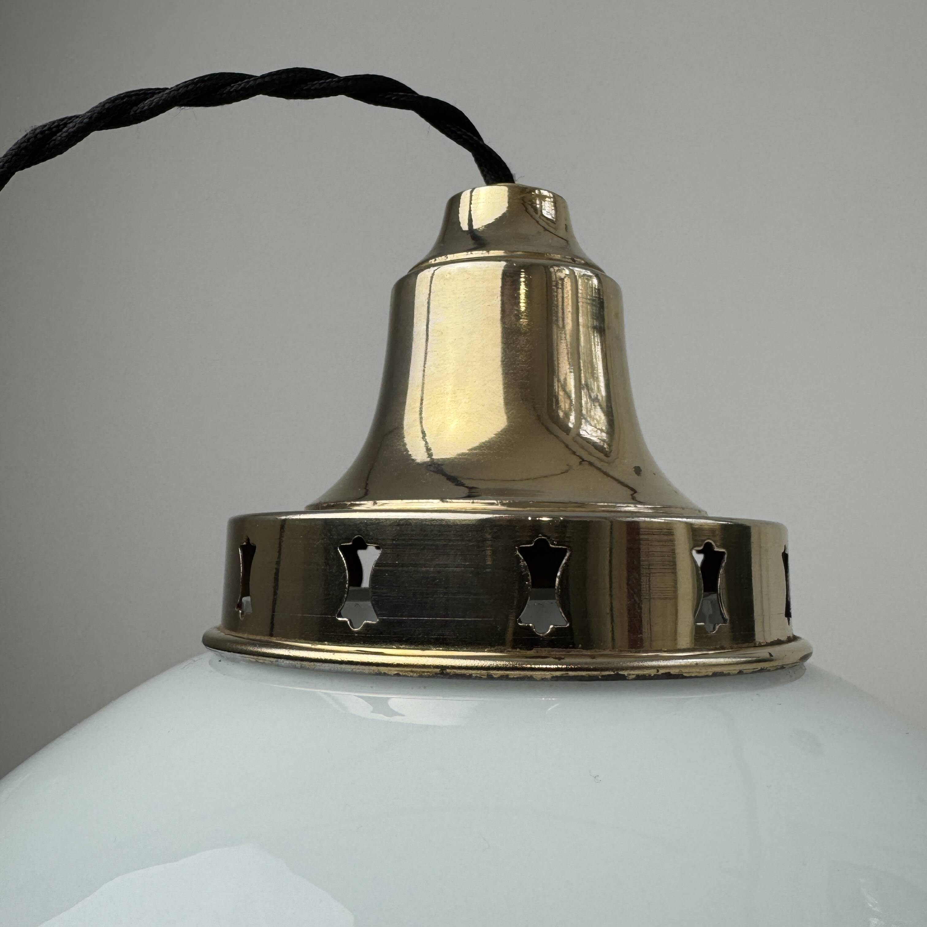 Suspension en opaline XL vintage