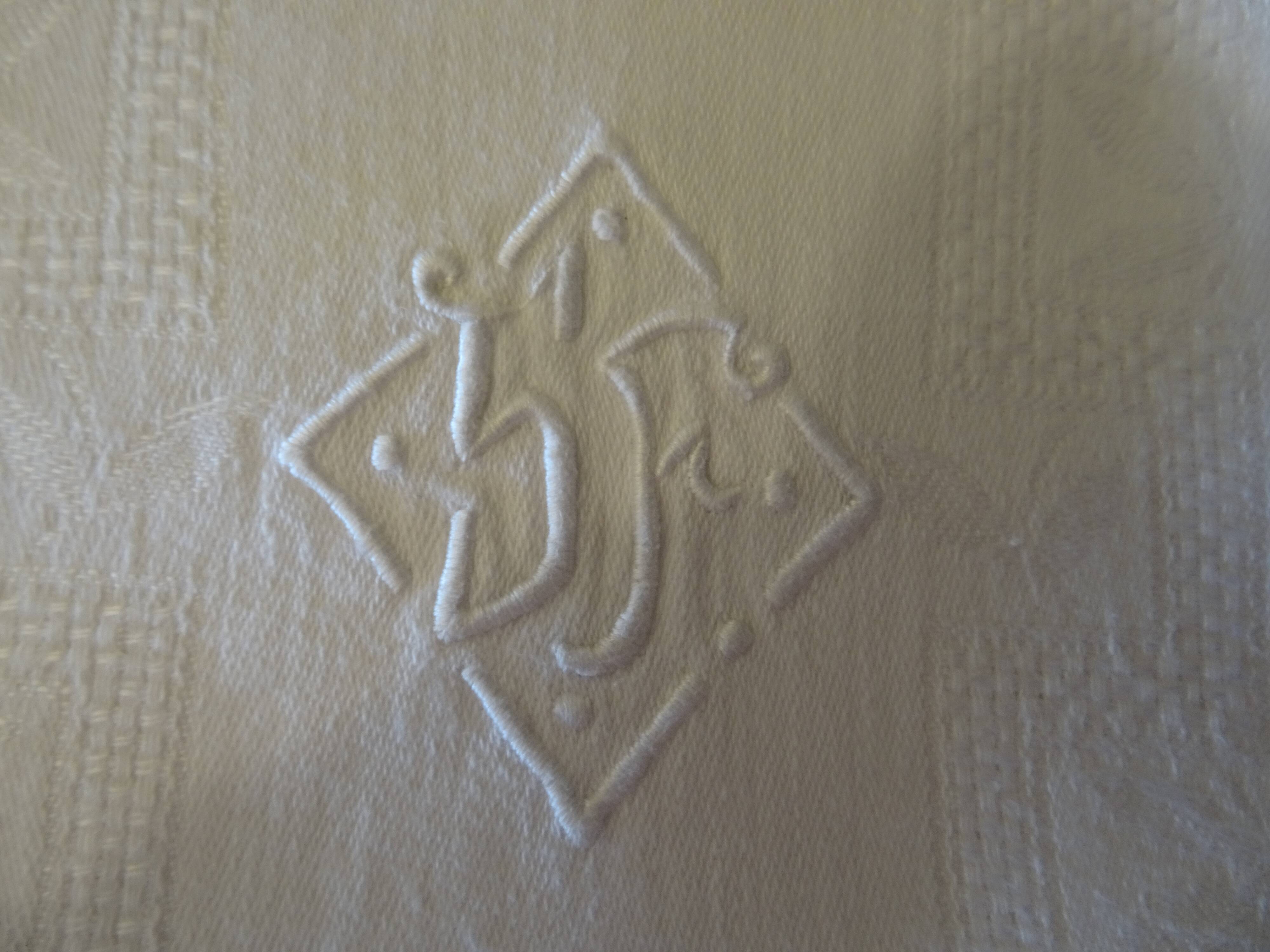 Lot of 12 SF monogrammed cotton napkins