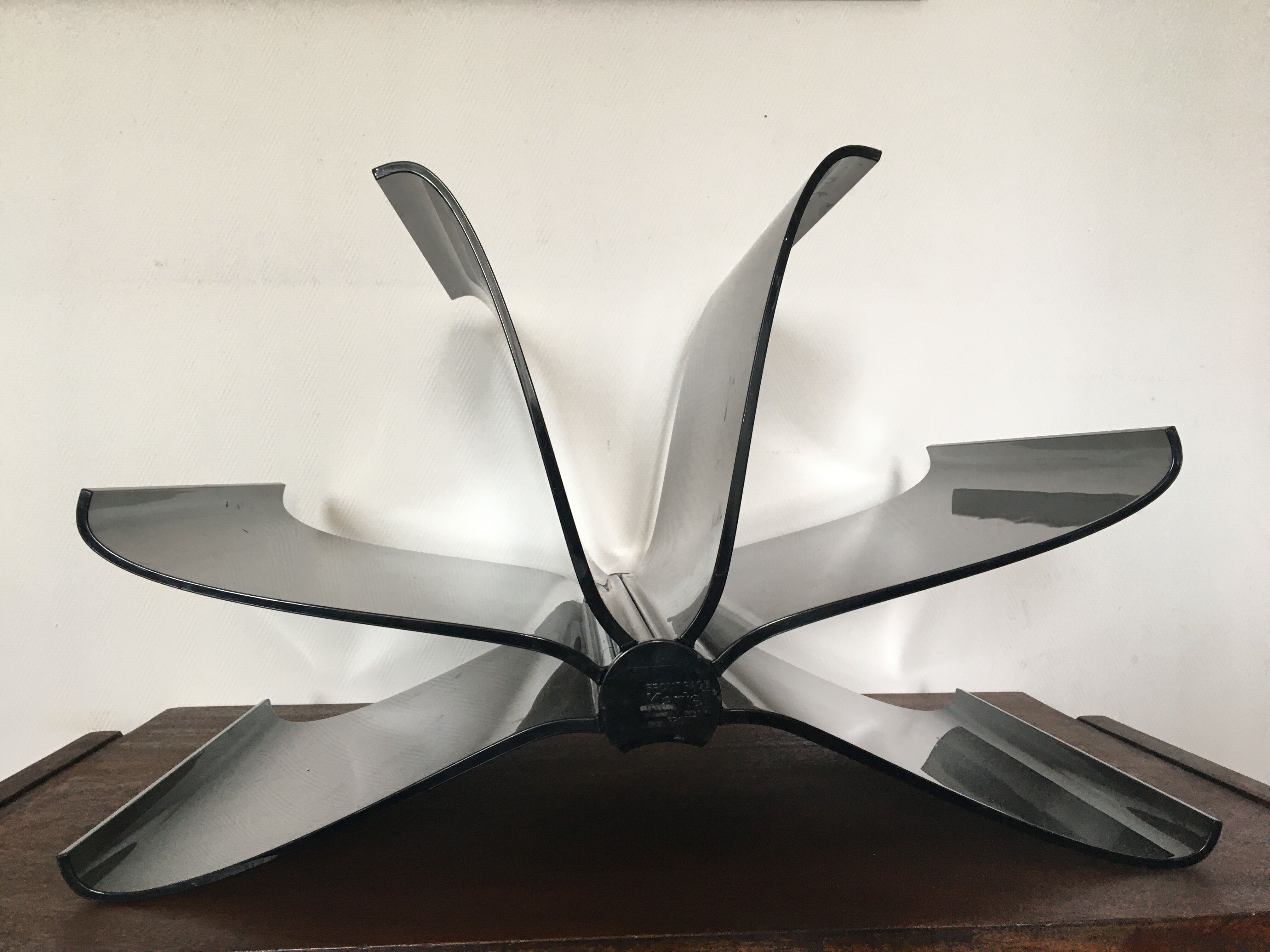 Kartell magazine holder