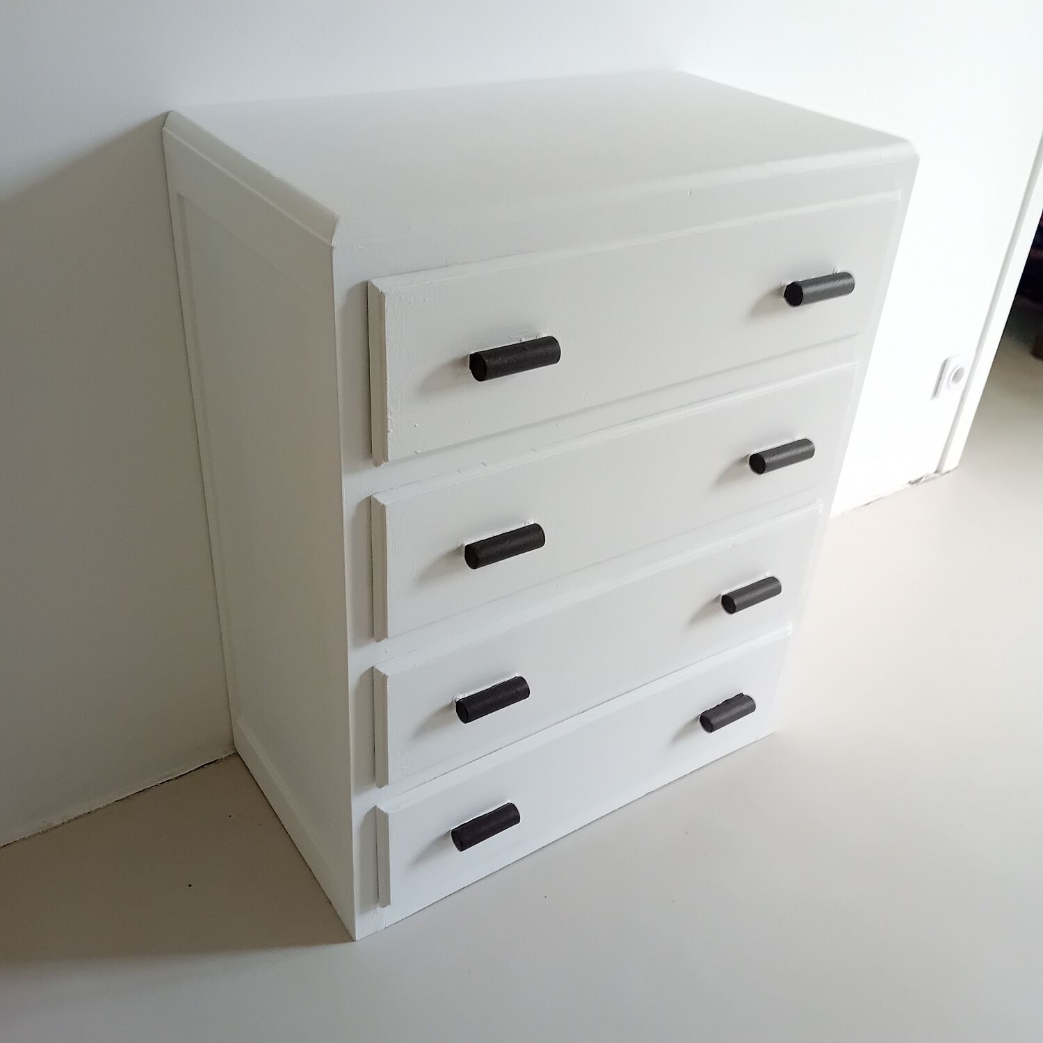 60s chest of drawers