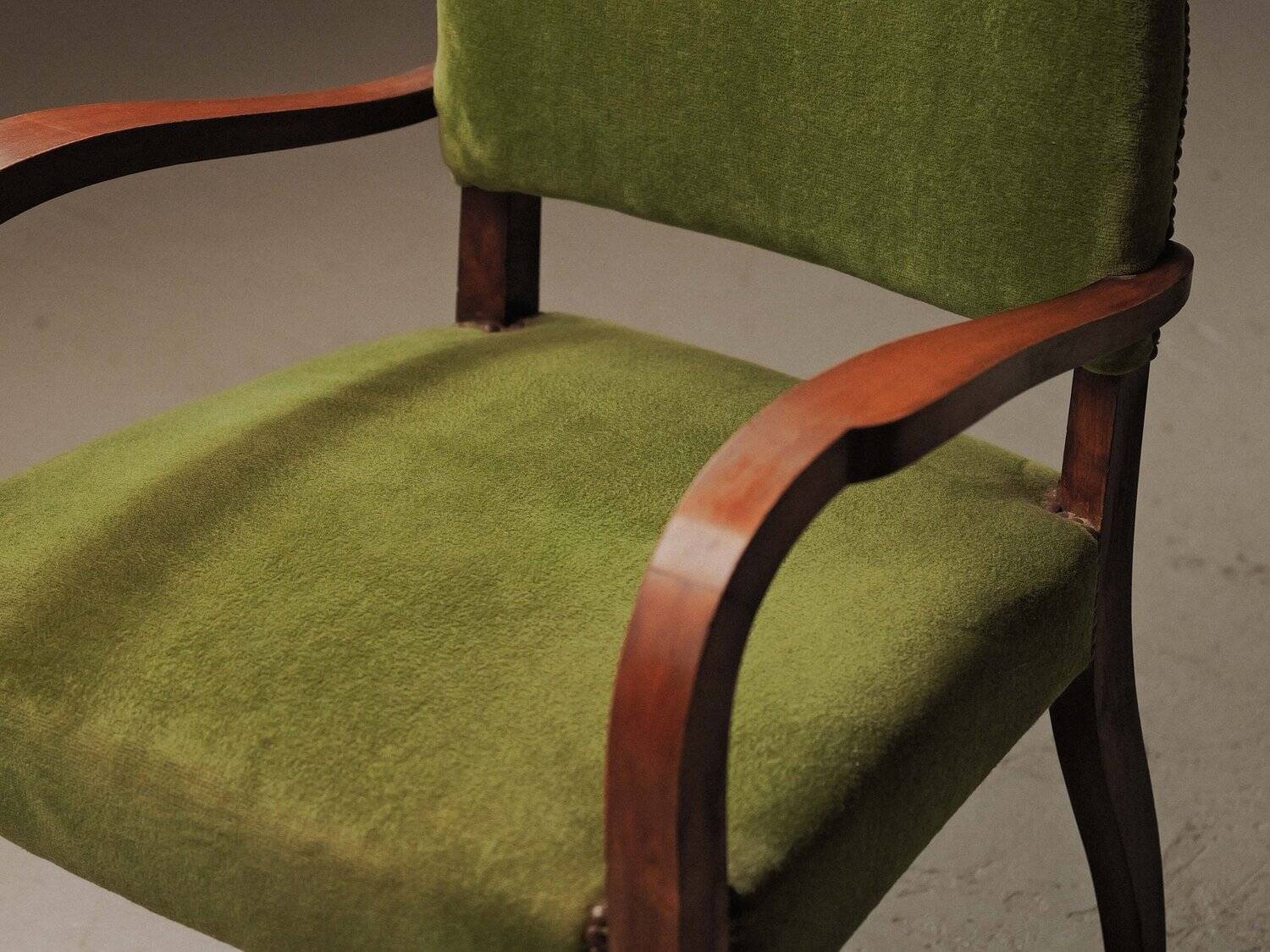 Pair of Art Deco armchairs in mahogany, circa 1930.