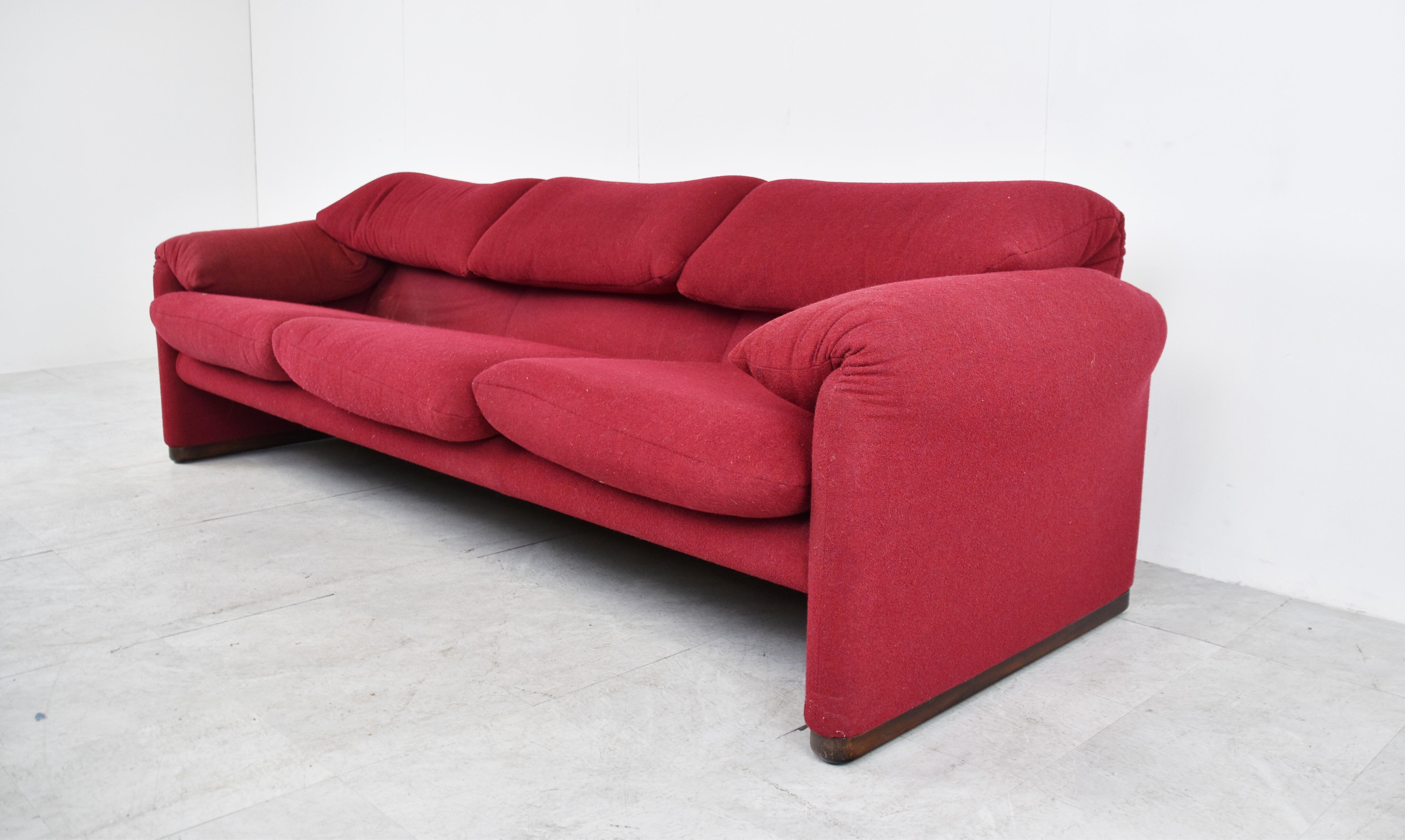 Maralunga 3 seater sofa by Vico Magistretti for Cassina