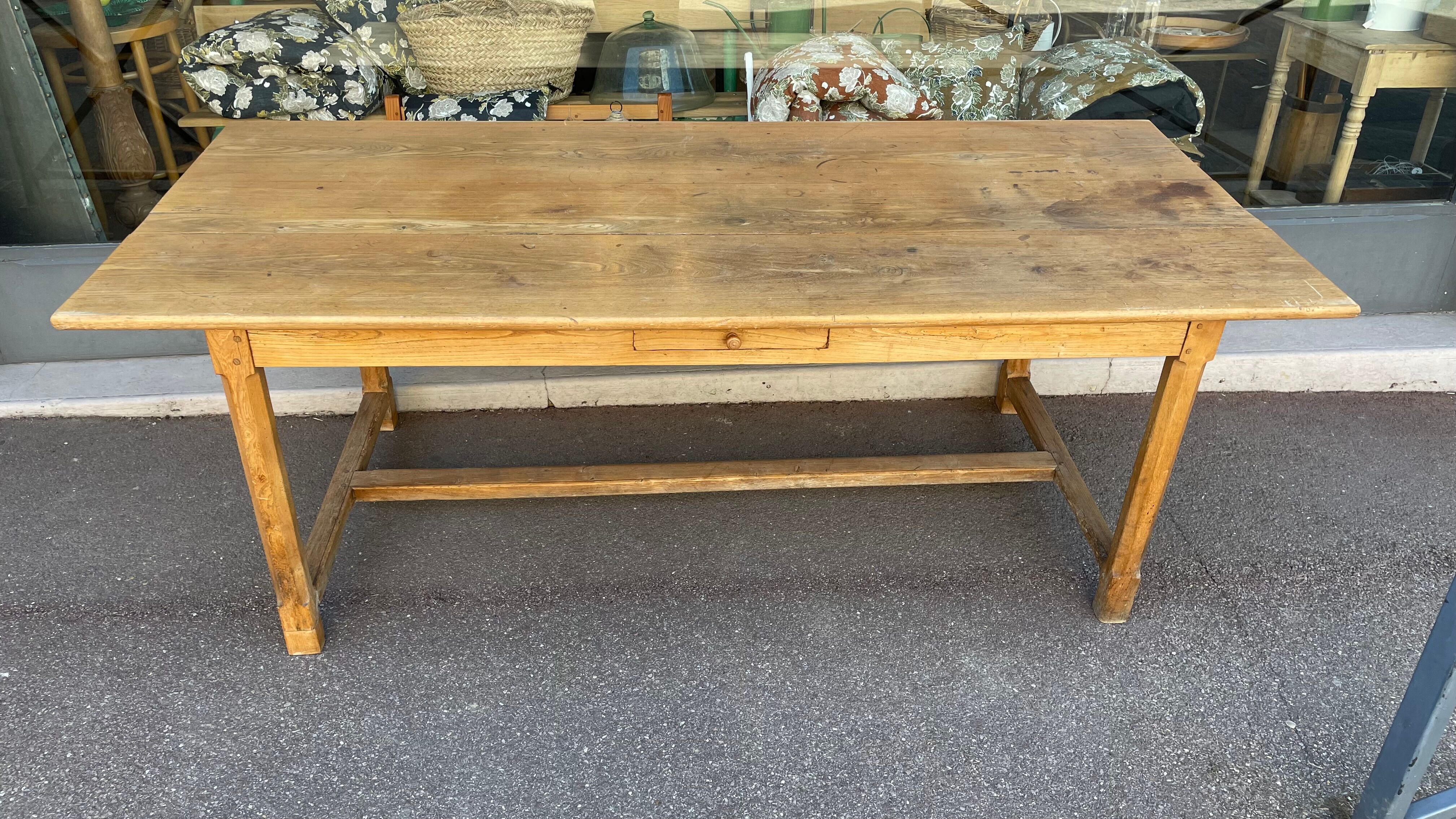 Farm table
