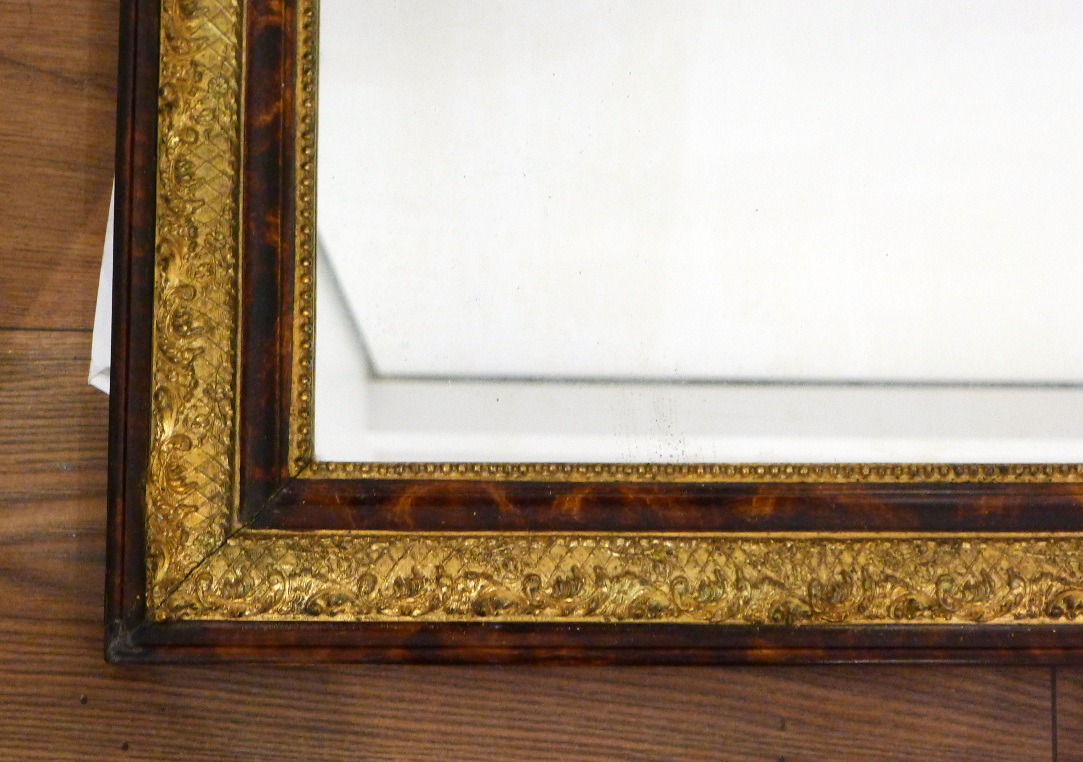 Large gold mirror and wood scale style 80x60