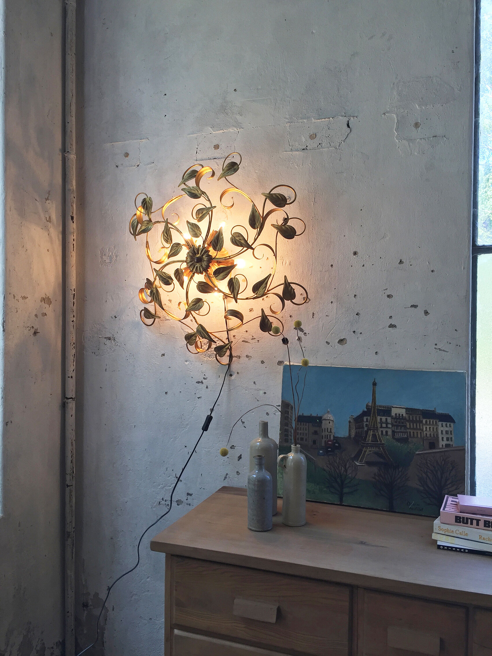 Flowery gold metal wall lamp