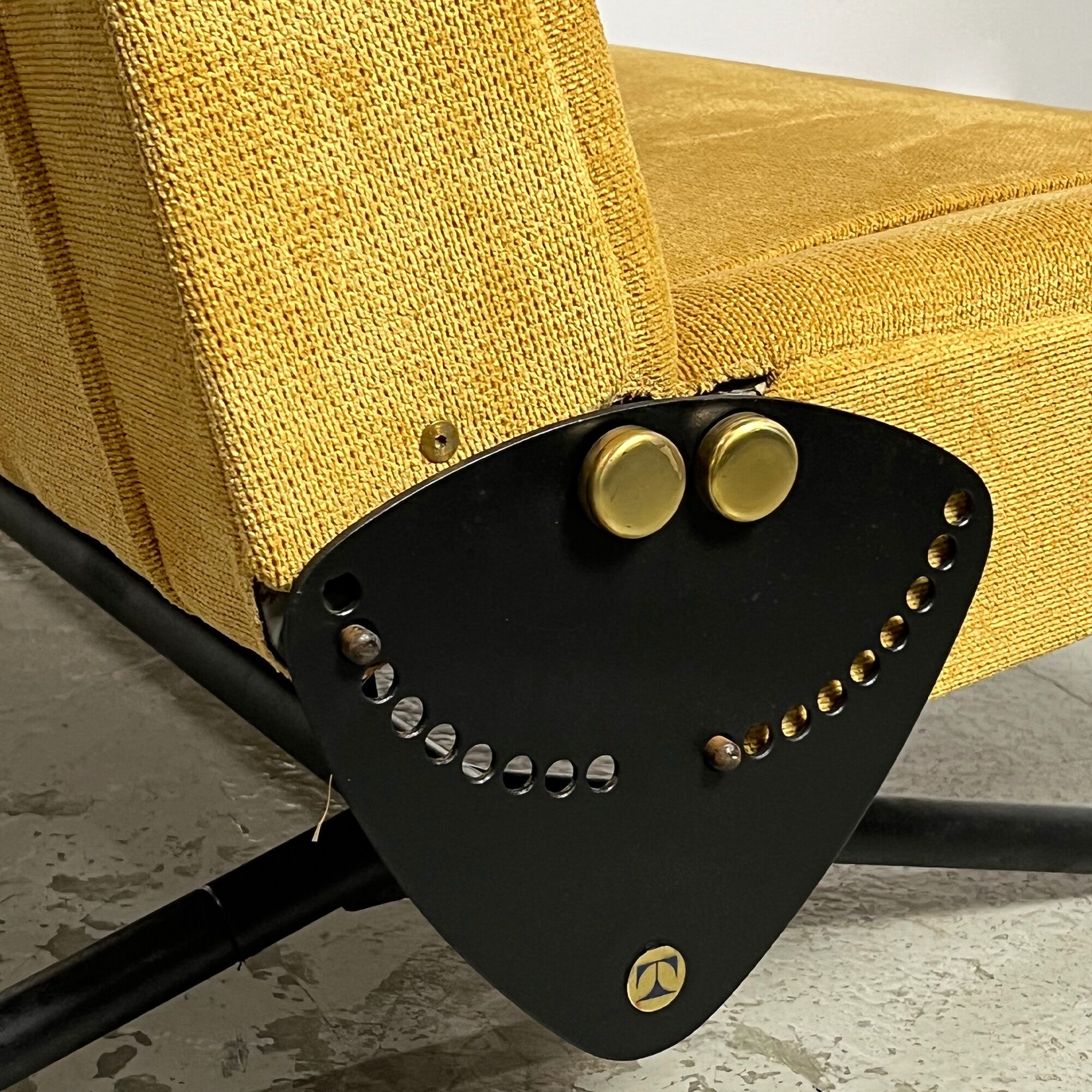 Sofa bed D70 by Osvaldo Borsani for Tecno Italy 1954