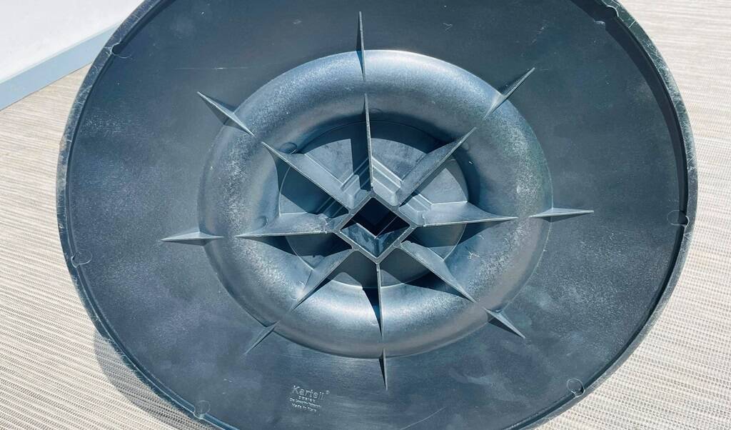 Coat rack Kartell by Michele De Lucchi & Tadao Takaichi. Vintage 90s