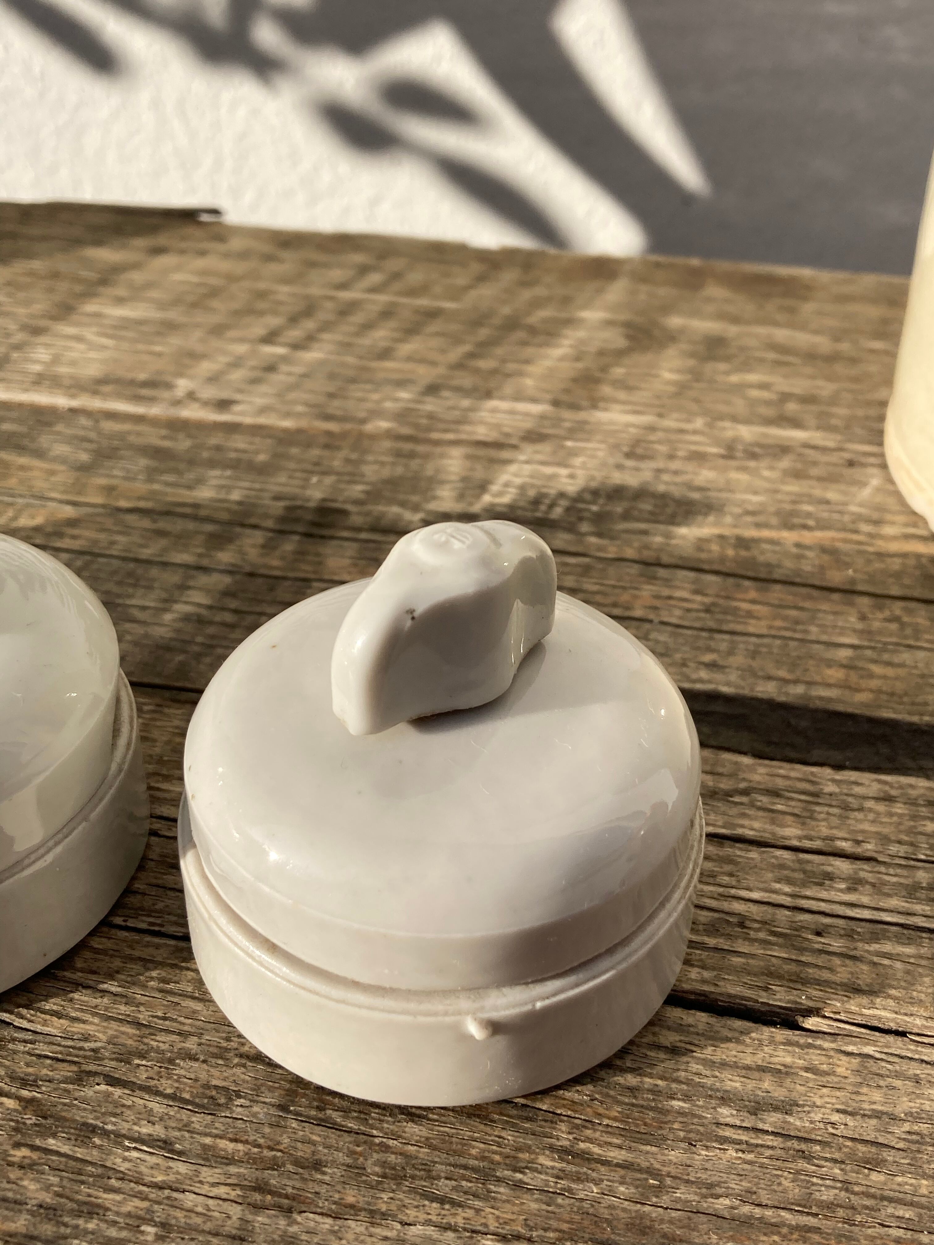 3 electric switches ceramic 20-30s vintage white