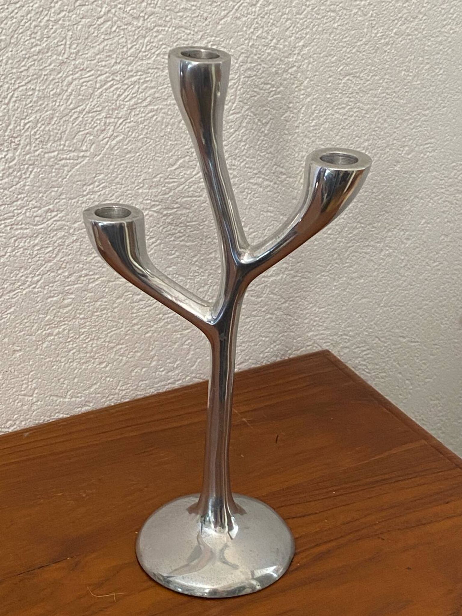 Bougeoir en fonte d’aluminium de forme organique