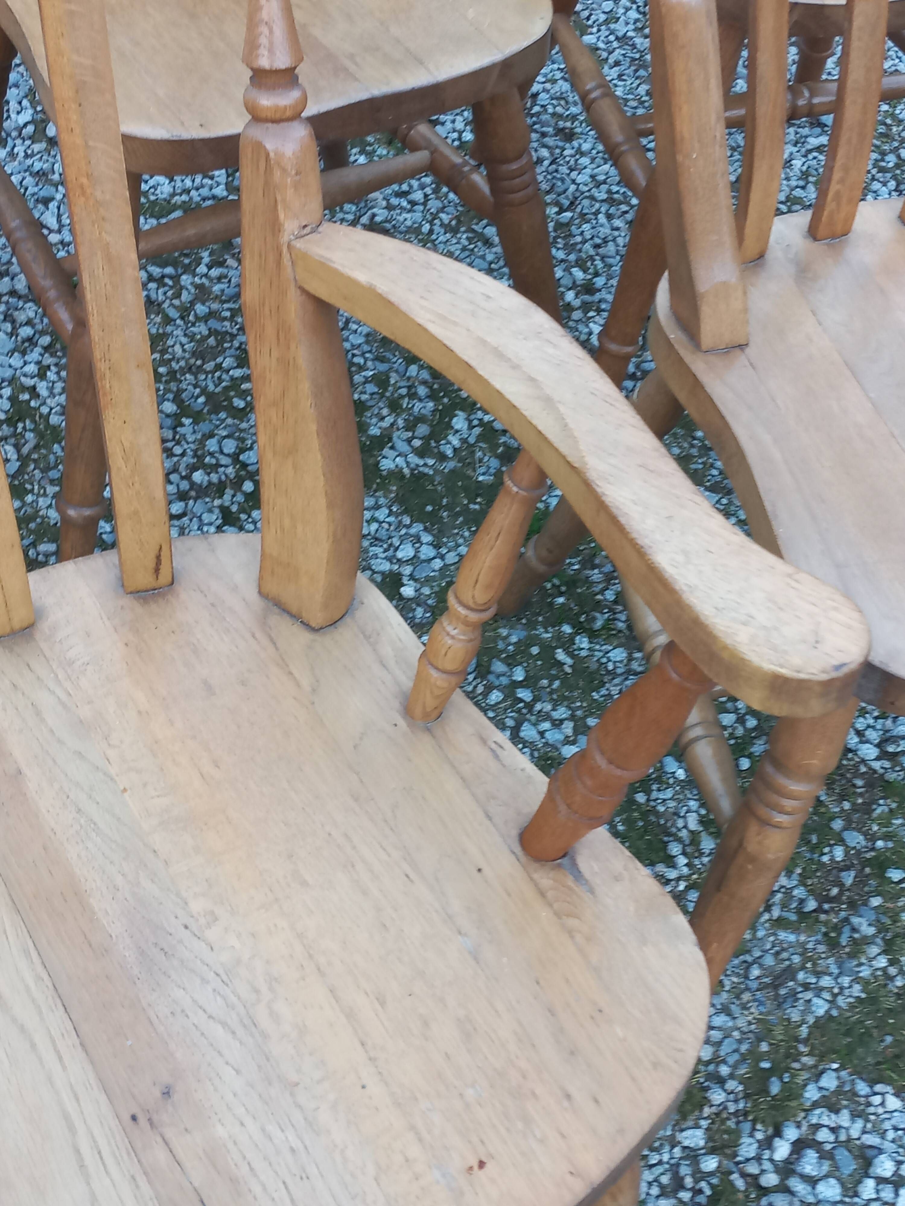 Set de 4 chaises et 1 fauteuil style montagne en chêne