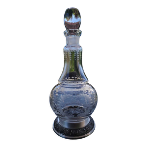 Carafe raffinée forme boule, col