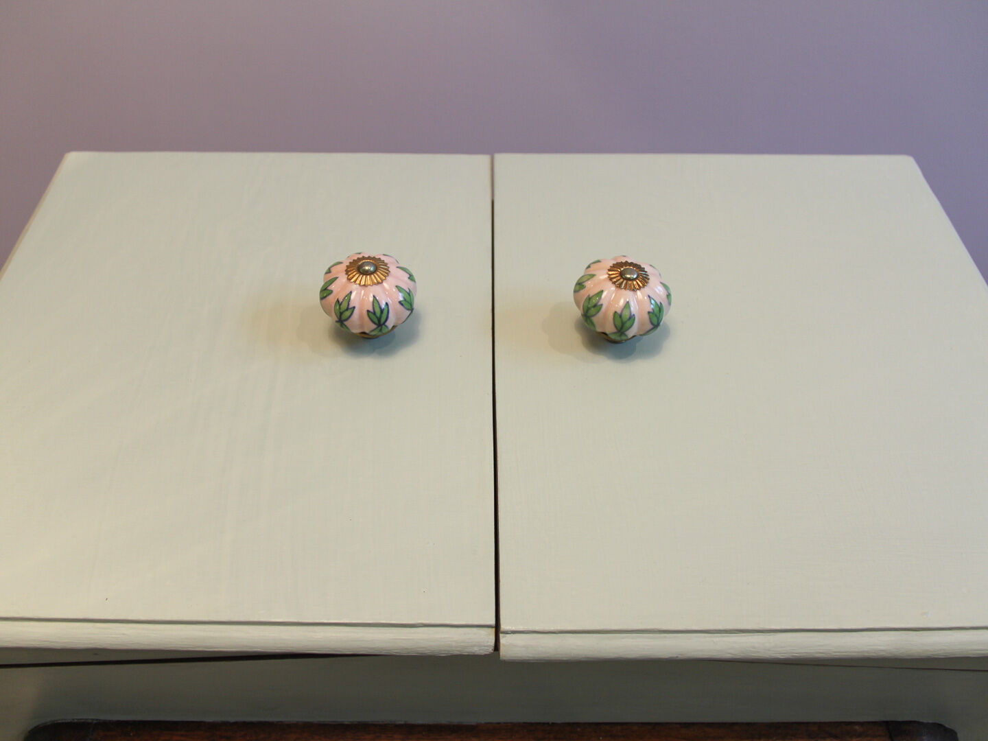 Worker green wood feet wheels