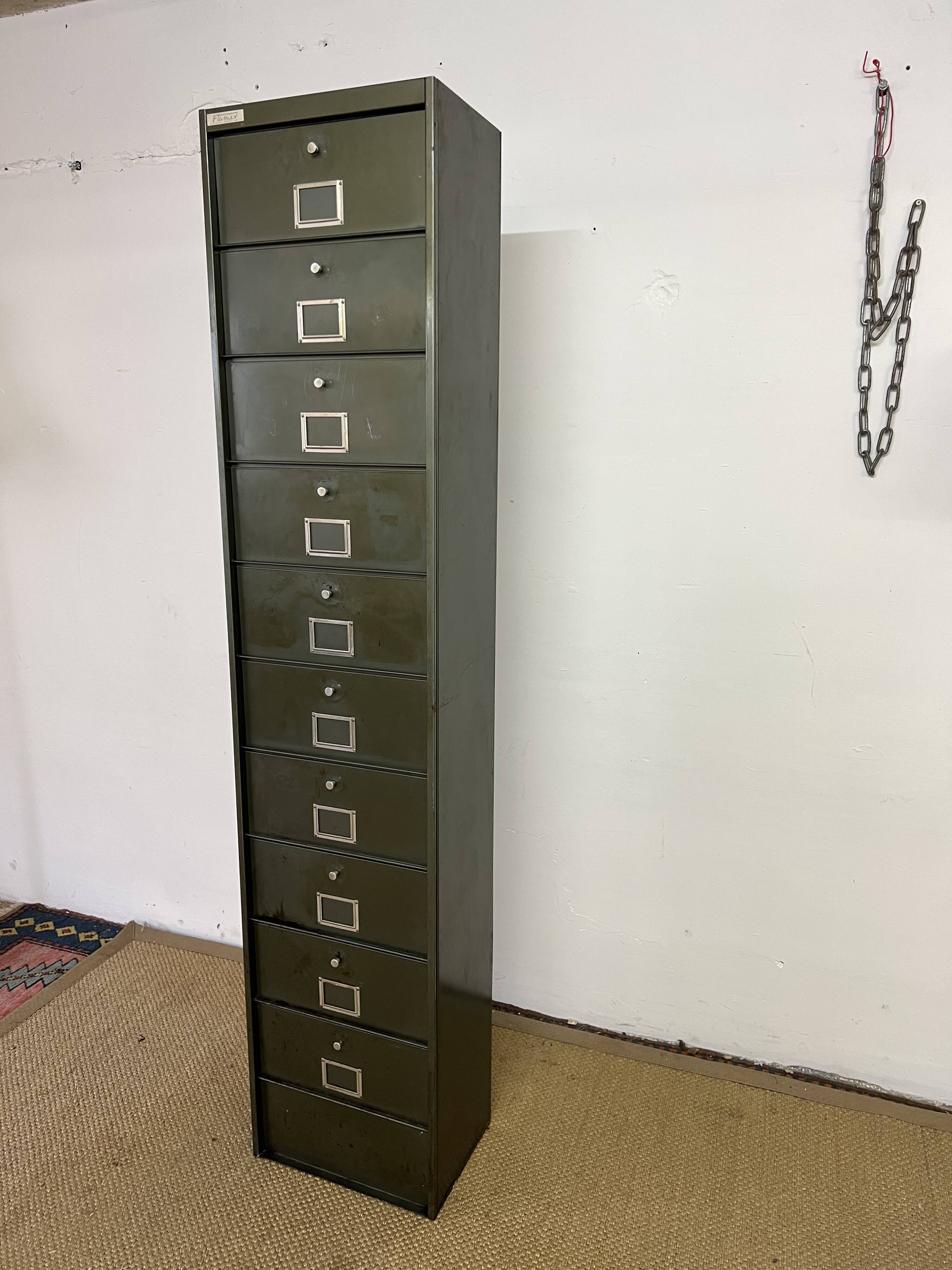Flap furniture, 10 lockers from the 1950s