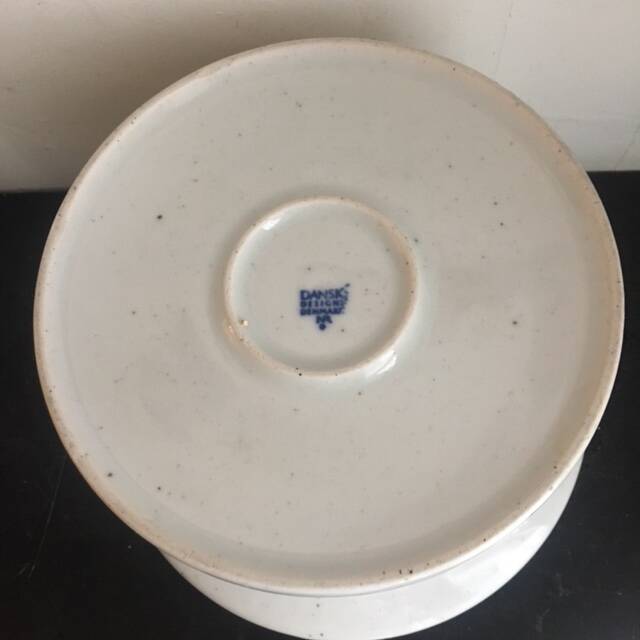 Dansk design Niels Refsgaard Scandinavian ceramic casserole dish with lid Denmark