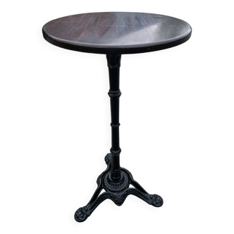 Standing table
